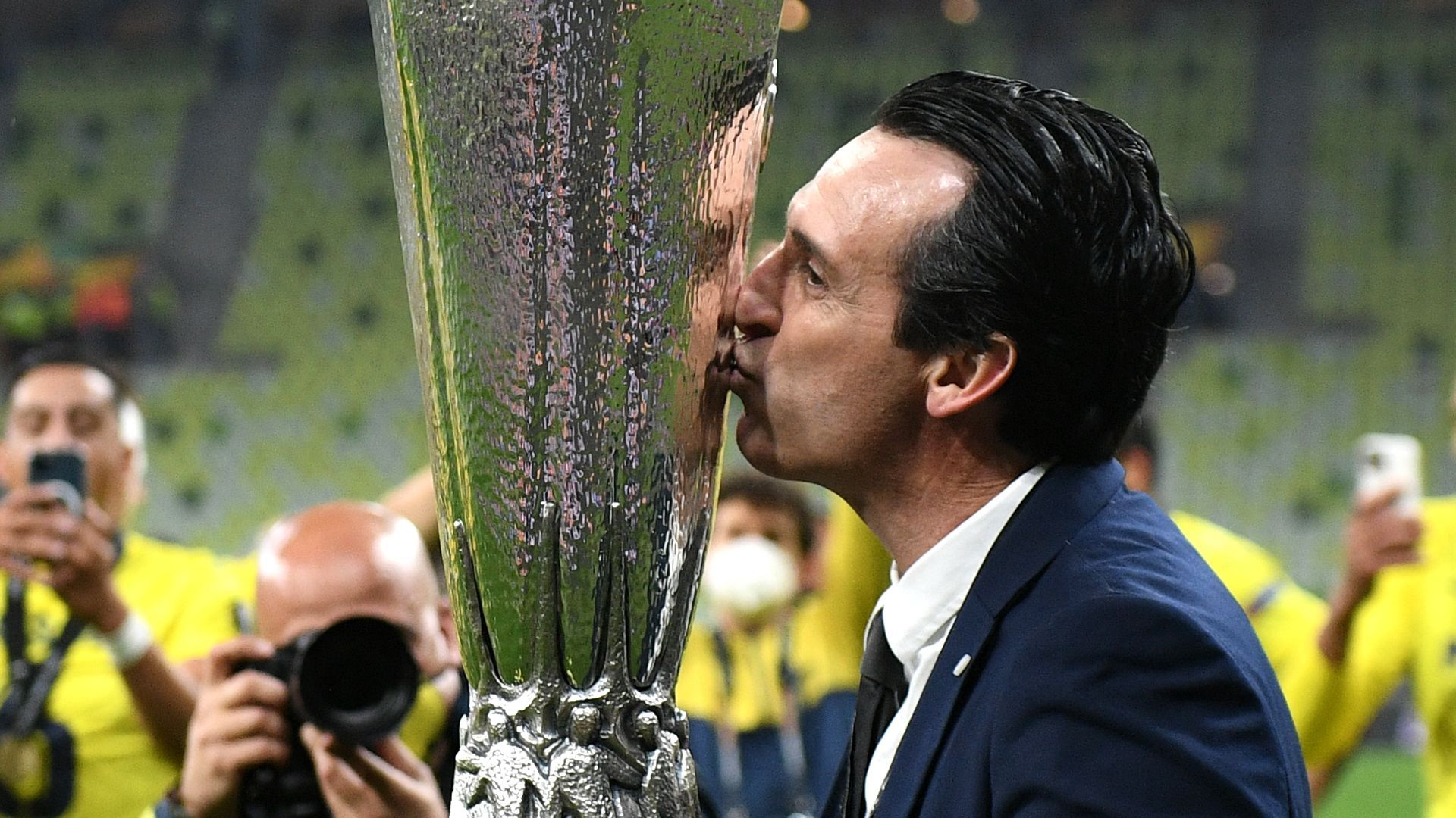 Unai Emery ganando el título de la Europa League con el Villarreal