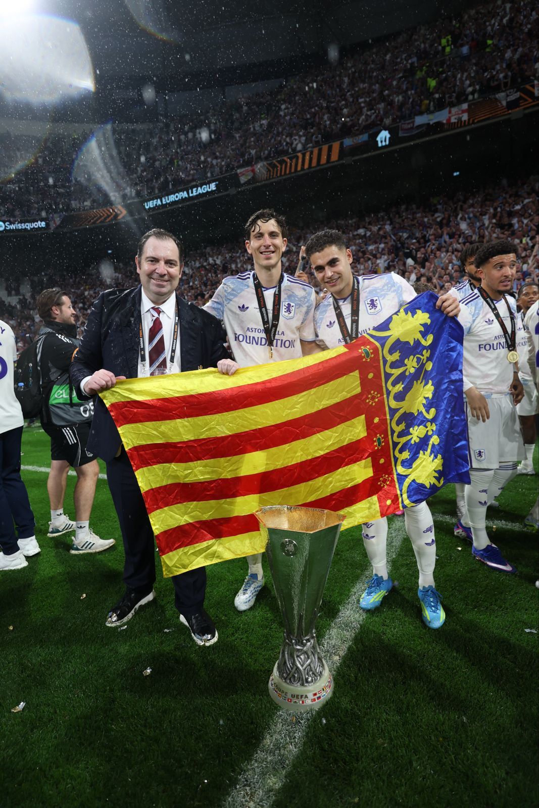 Damià Vidagany y los valencianos del Aston Villa