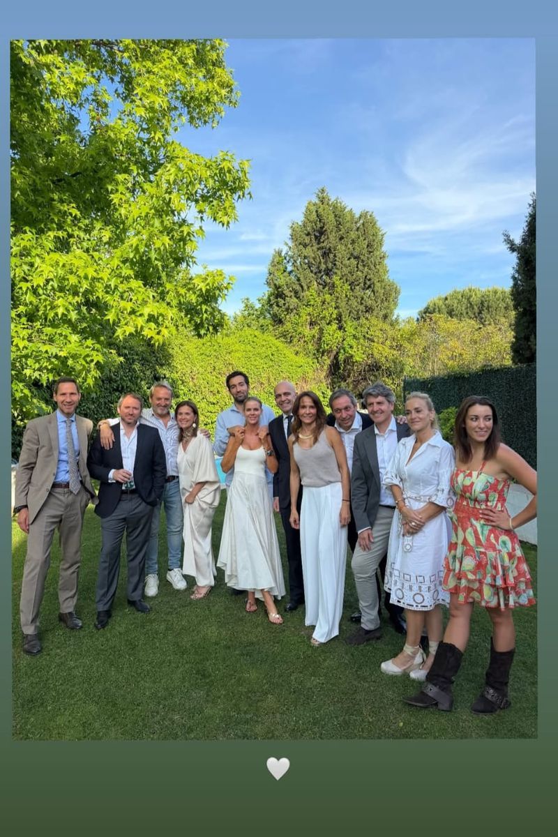 El encuentro de Manuel Martos y Alejandro, el novio de Amelia Bono, en la comunión de su hijo Jaime