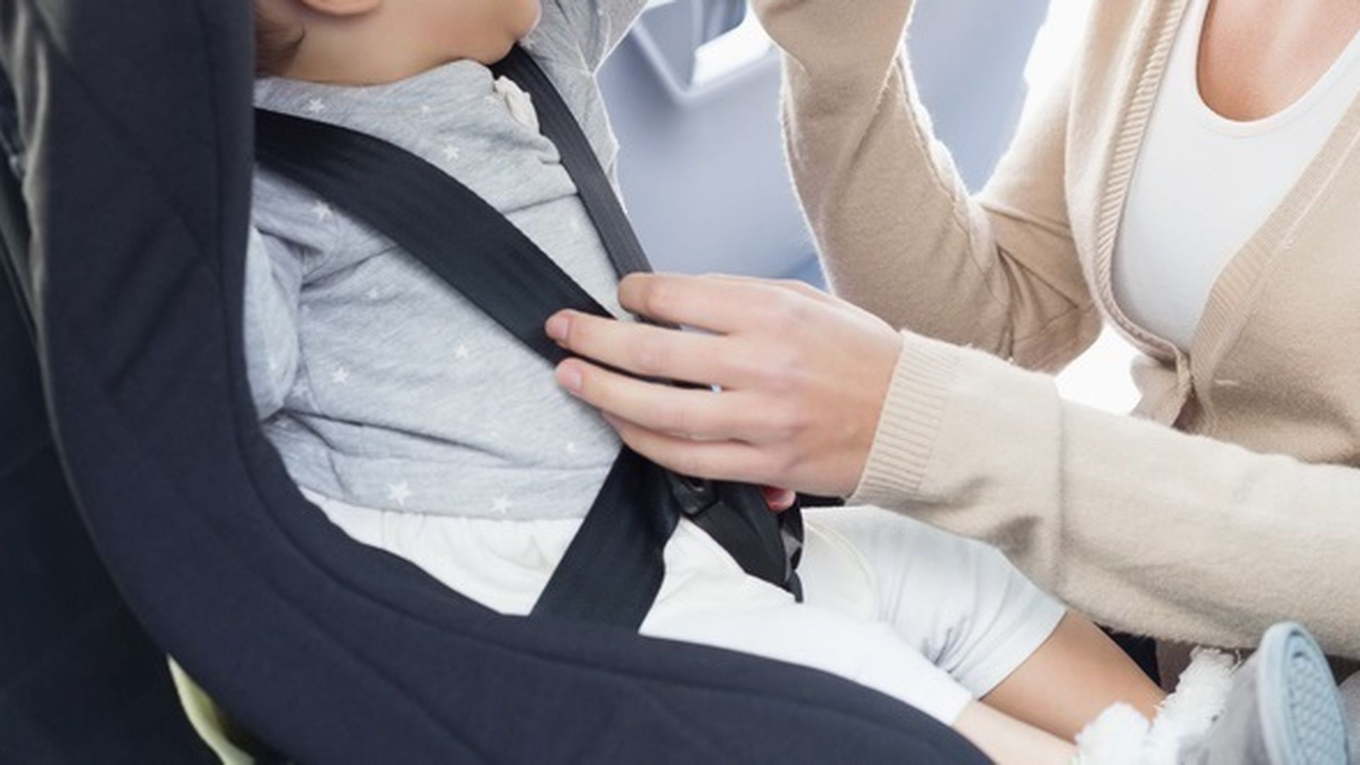 La madre fue a buscar a la niña a la guardería, pero la pequeña nunca llegó a ir: murió en el coche olvidada por su padre en A Coruña La madre fue a buscar a la niña a la guardería, pero la pequeña nunca llegó a ir: murió en el coche olvidada por su padre en A Coruña