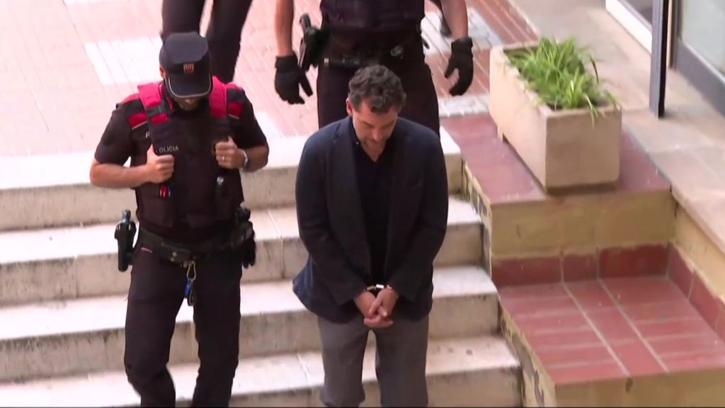 Las llamadas que hizo Jonathan Andic minutos después de la caída de su padre: primero a la pareja y luego a Emergencias