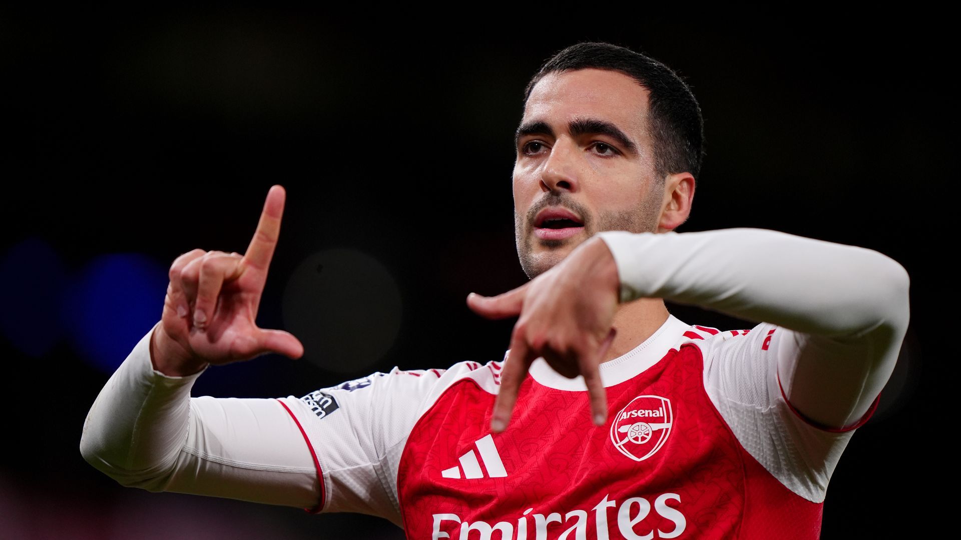 Mikel Merino con el Arsenal