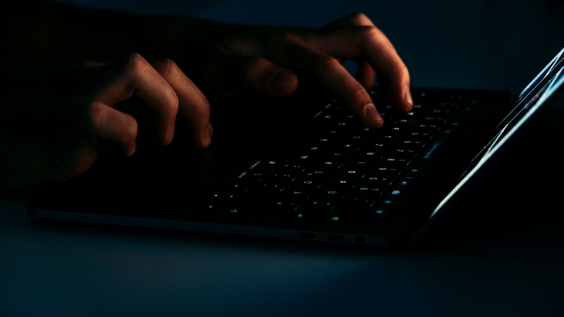 Un hombre de 71 años ha sido detenido con 110.000 archivos de pornografía infantil en Gipuzkoa Un hombre de 71 años ha sido detenido con 110.000 archivos de pornografía infantil en Gipuzkoa