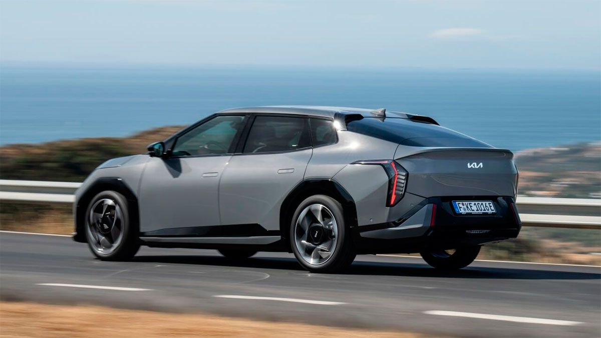 Kia EV4 sedán