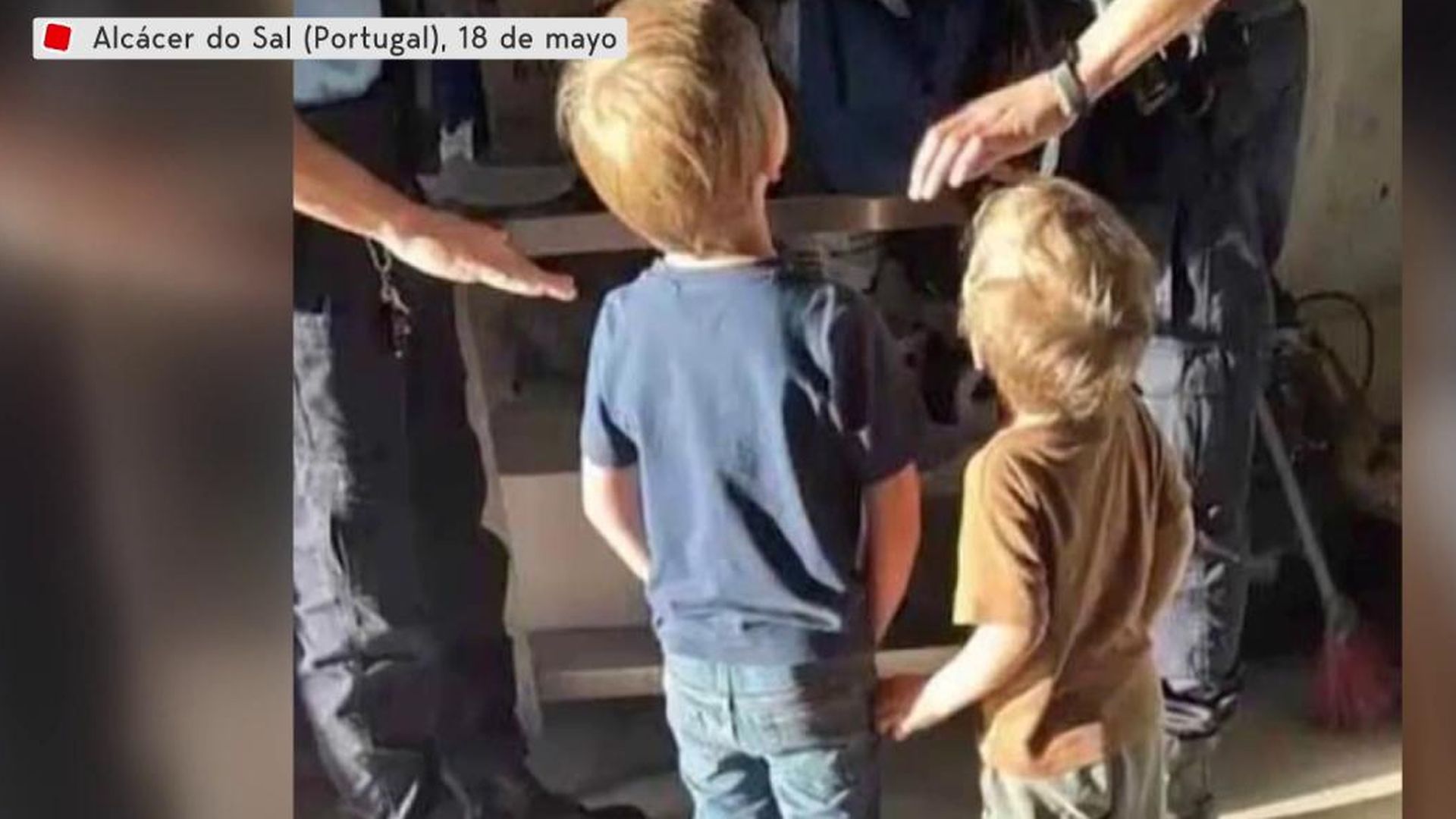 Los dos pequeños abandonados por su madre en Portugal