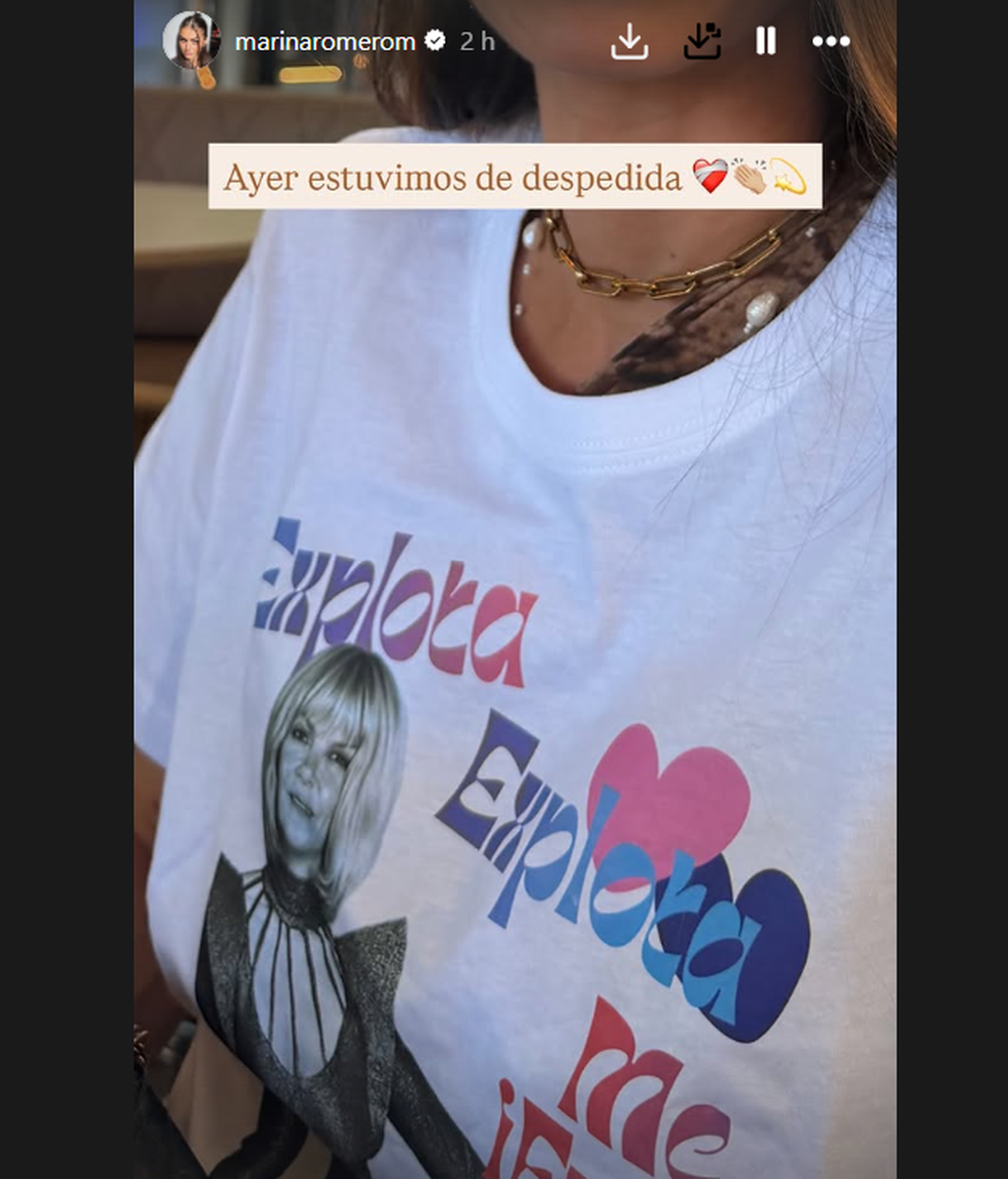 Marina Romero enseña la camiseta de la despedida de soltera de Makoke
