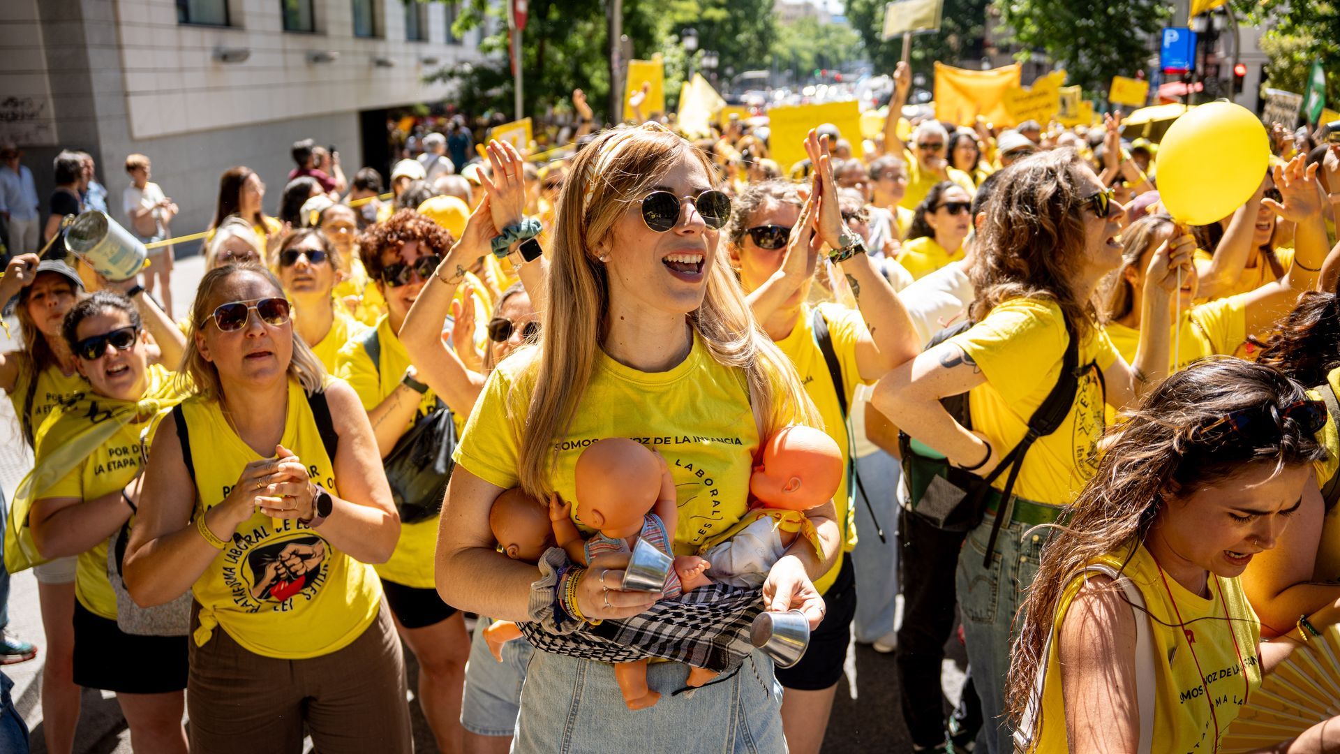 Las educadoras infantiles salen a la calle para defender "su dignidad" y reclamar mejores sueldos y mayor inversión en la educación pública