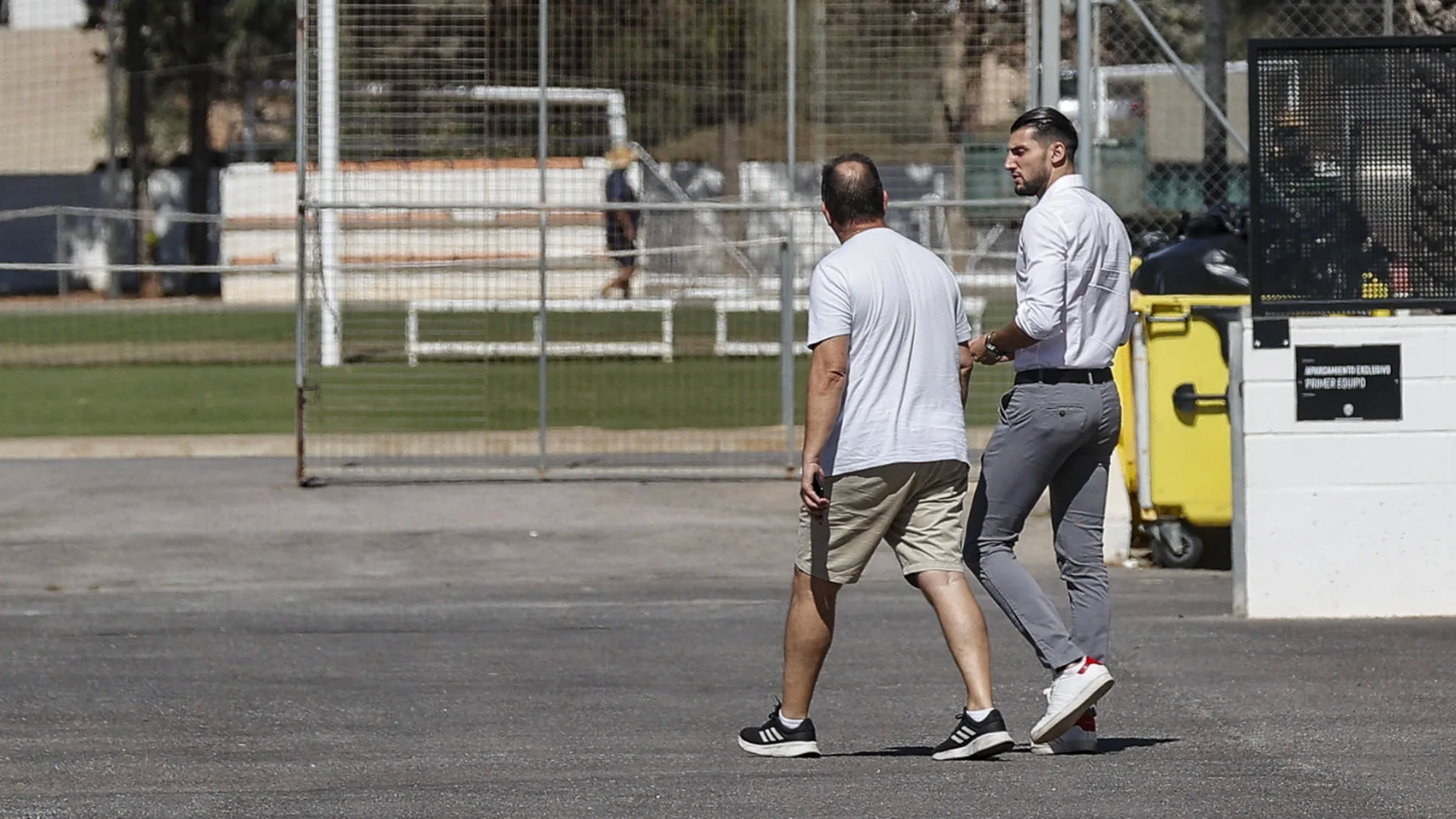 Rafa Mir tras salir del calabozo llega a Paterna