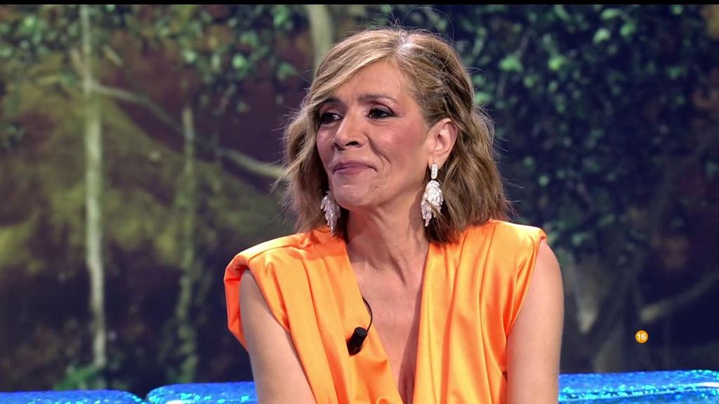Julia, la madre de Claudia se sincera con Sandra Barneda sobre su salida del plató de 'Supervivientes' Supervivientes 2026 Conexión Honduras Top Vídeos 1036