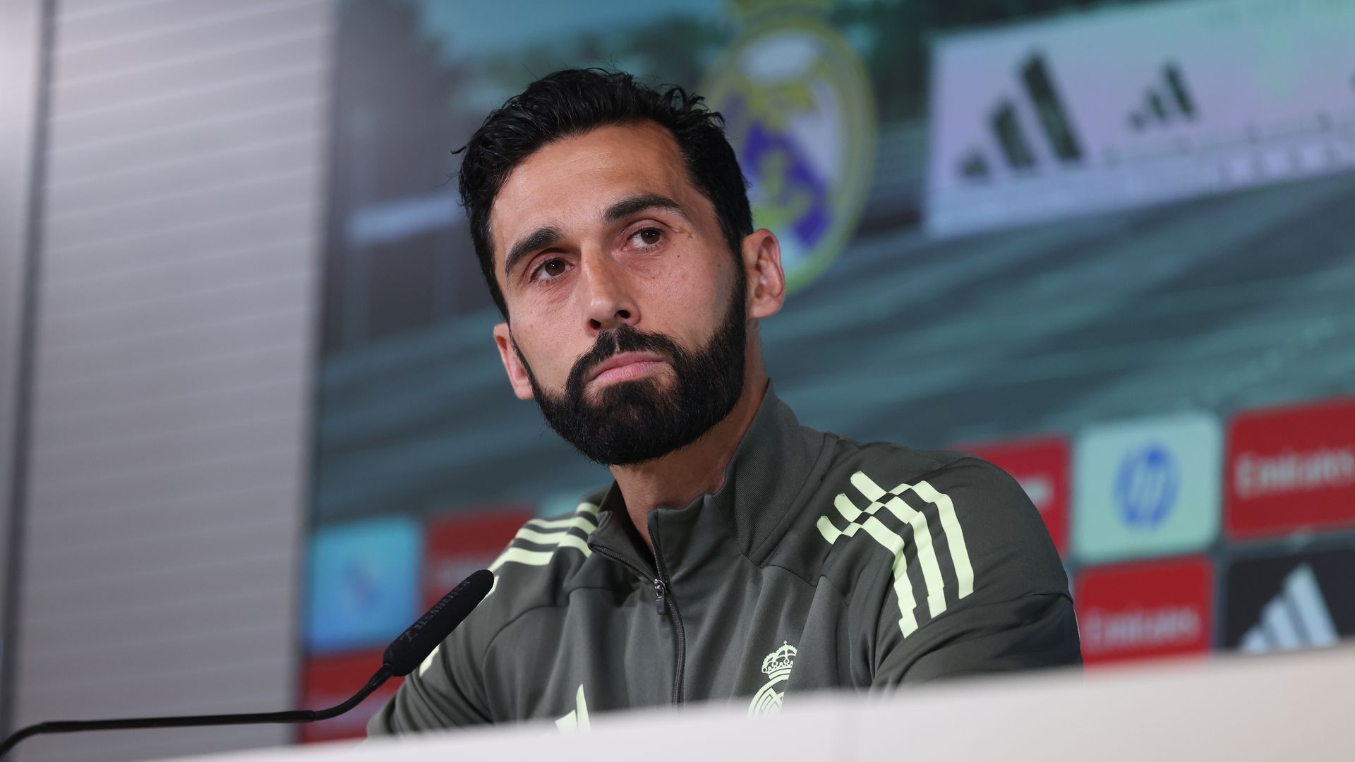 Arbeloa, en un segundo plano en el último partido de Liga del Real Madrid: el entrenador no compareció en rueda de prensa Arbeloa, en un segundo plano en el último partido de Liga del Real Madrid: el entrenador no compareció en rueda de prensa