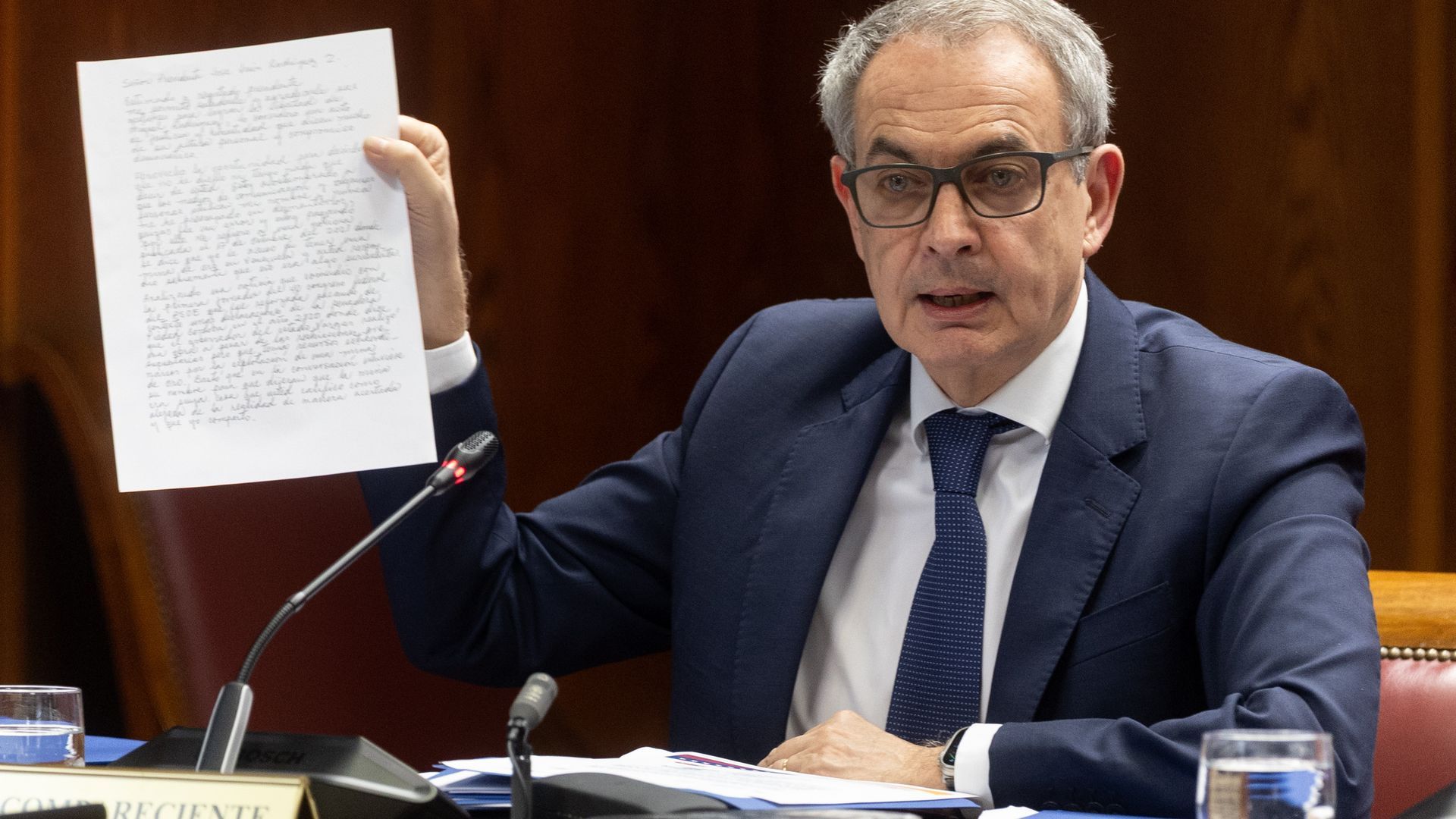 El Gobierno, expectante ante la declaración judicial de Zapatero: Espera que se defienda y despeje dudas El Gobierno, expectante ante la declaración judicial de Zapatero: Espera que se defienda y despeje dudas