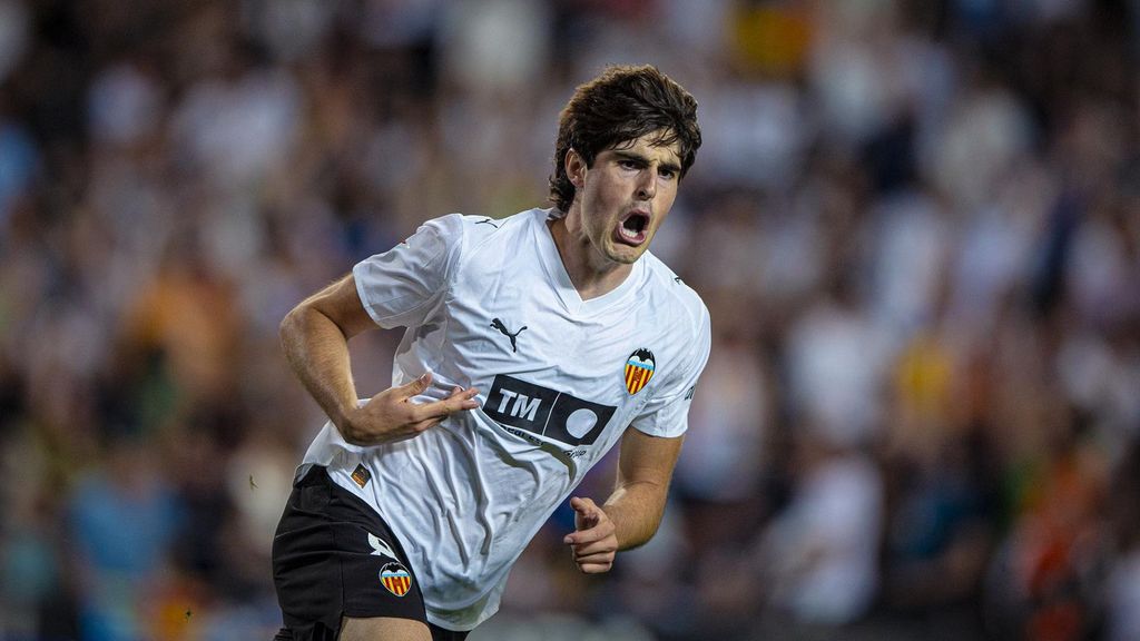 Javi Guerra habla de la selección española