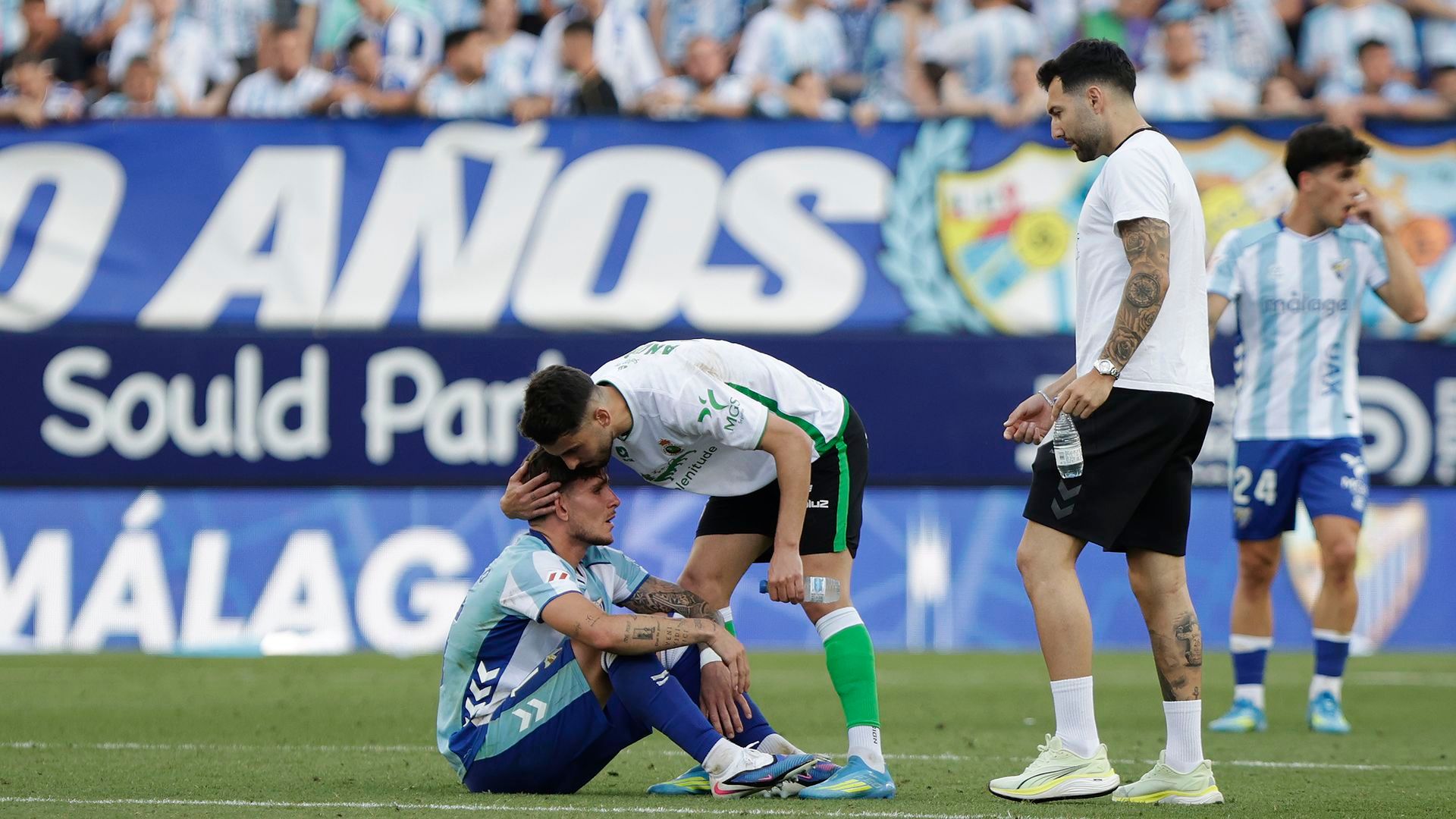 Lance del Málaga - Racing en La Rosaleda. Lance del Málaga - Racing en La Rosaleda.