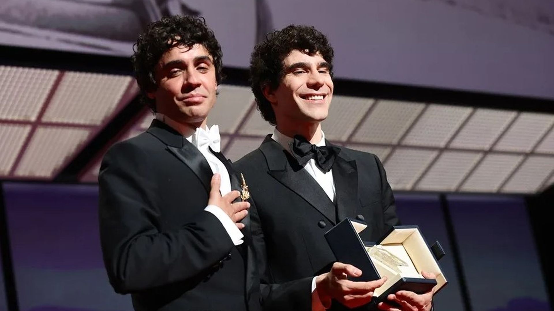 Los Javis ganan el premio a Mejor Dirección en la 79 edición del Festival de Cannes por su película 'La bola negra'