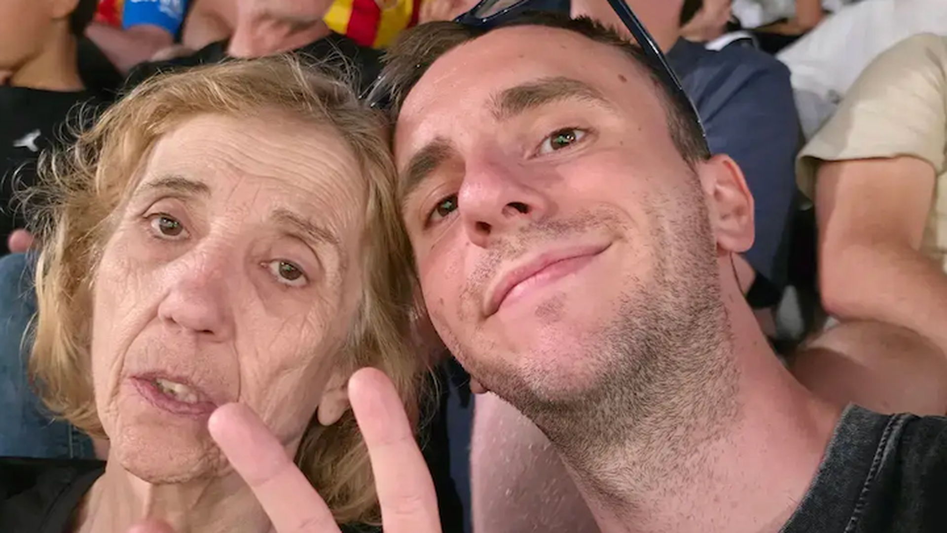 Luis Lozano y su madre Luis Lozano y su madre