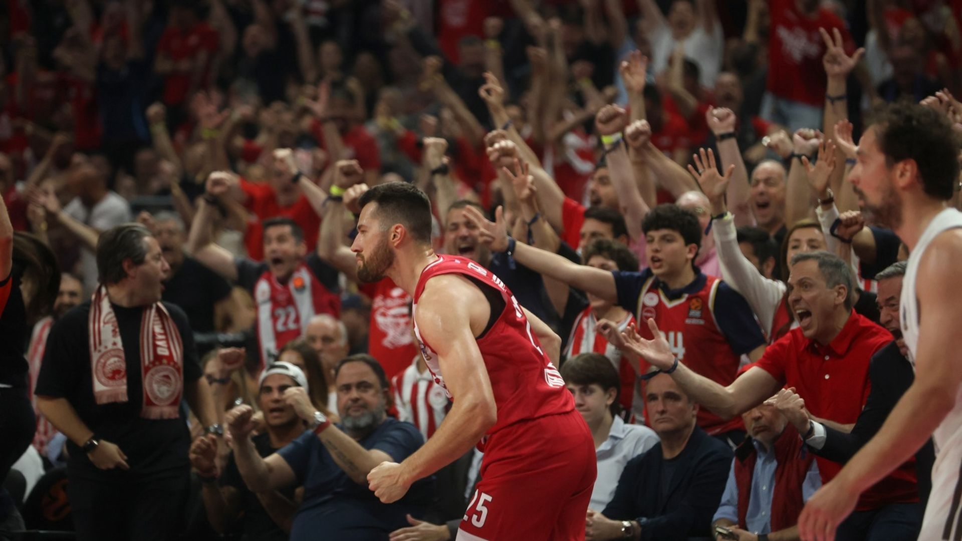 Olympiacos vence al Real Madrid en la final de la Euroliga Olympiacos vence al Real Madrid en la final de la Euroliga