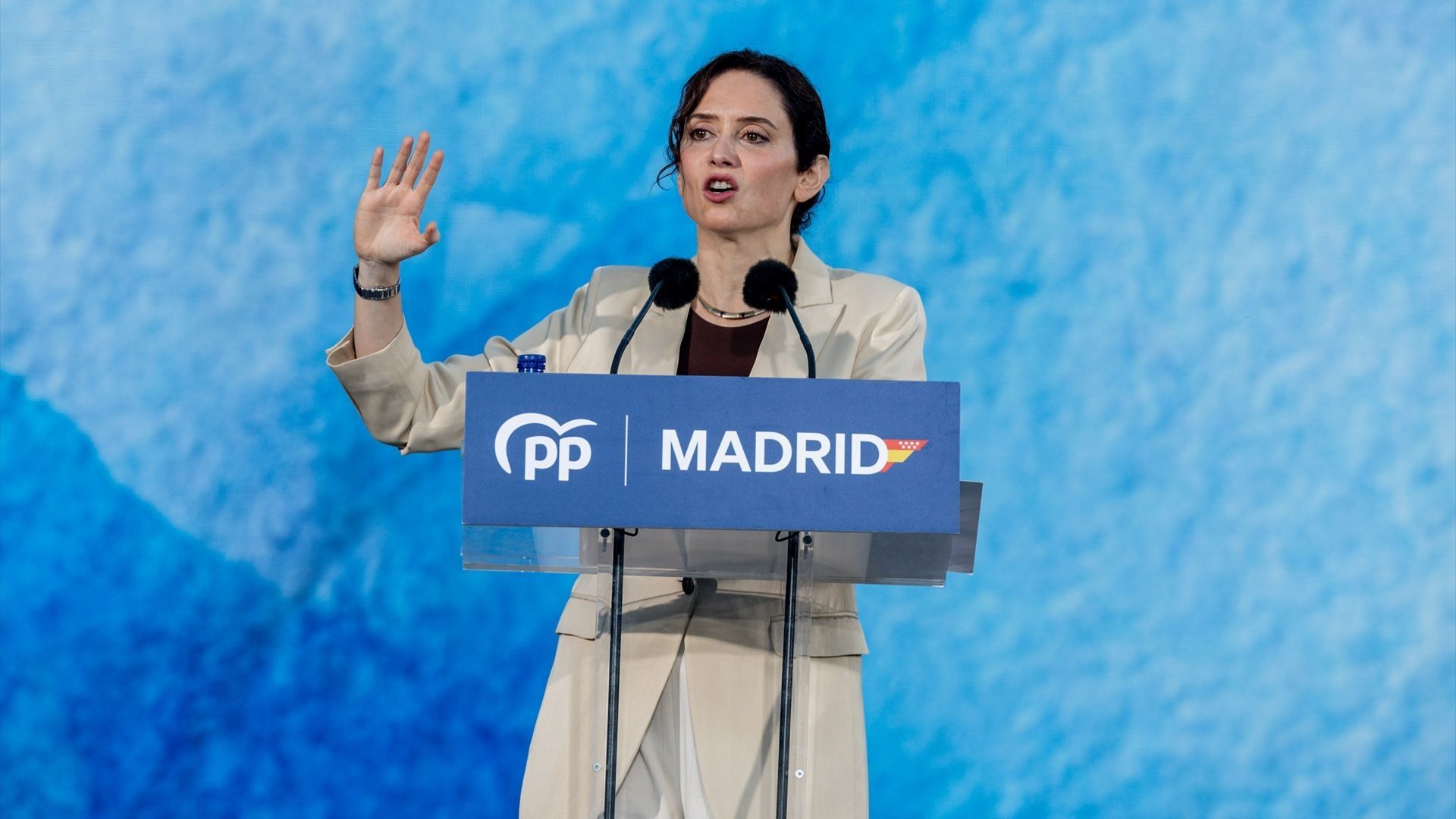 Reacciones tras conocerse los informes preliminares de la UDEF contra José Luis Rodríguez Zapatero: Ayuso cree que España "necesita reiniciarse desde cero" Reacciones tras conocerse los informes preliminares de la UDEF contra José Luis Rodríguez Zapatero: Ayuso cree que España "necesita reiniciarse desde cero"