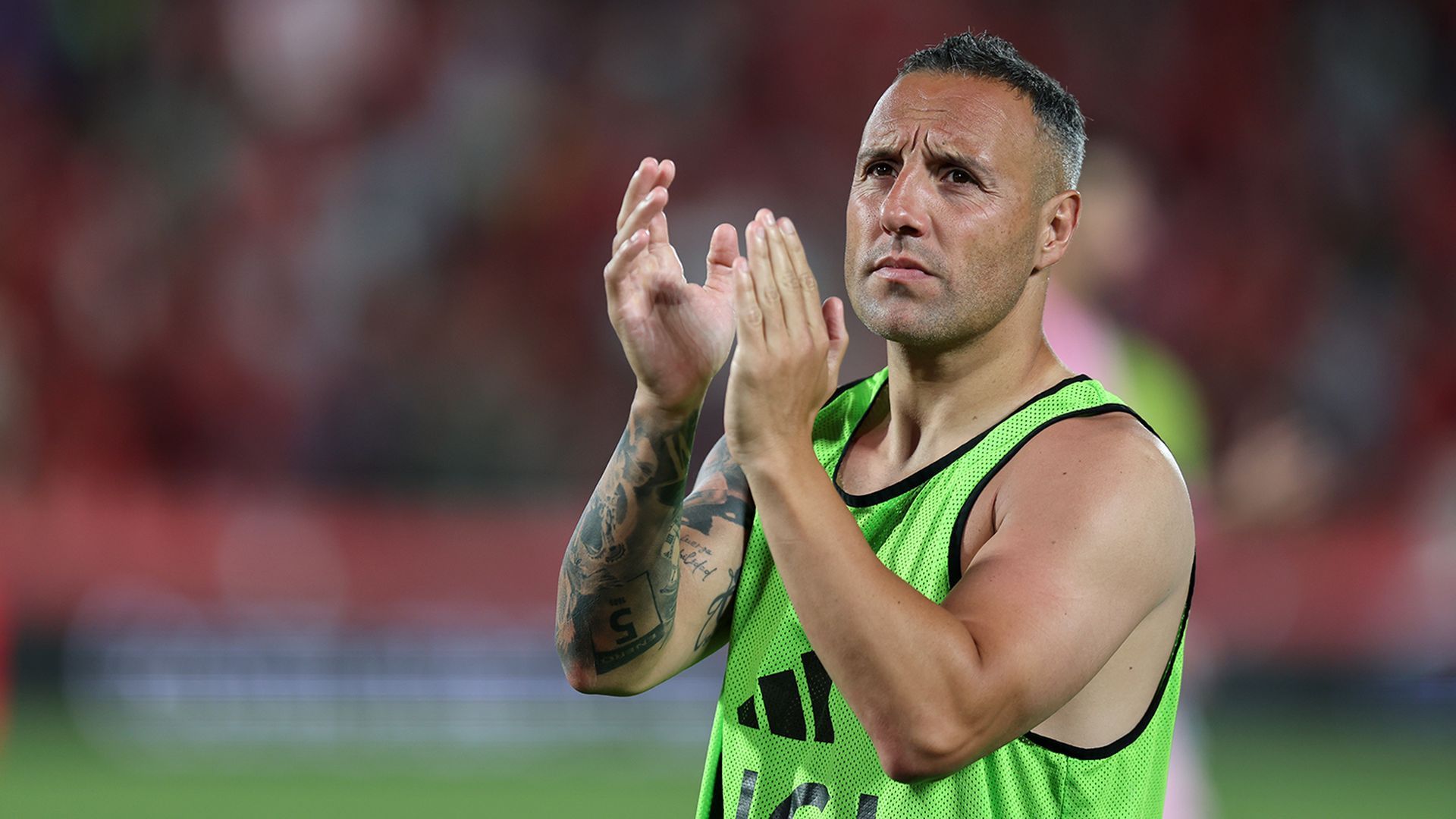 Santi Cazorla al término del encuentro en Son Moix