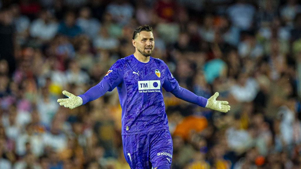 Stole Dimitrievski pide que el Valencia CF lo fiche y dice que jugarán en Europa