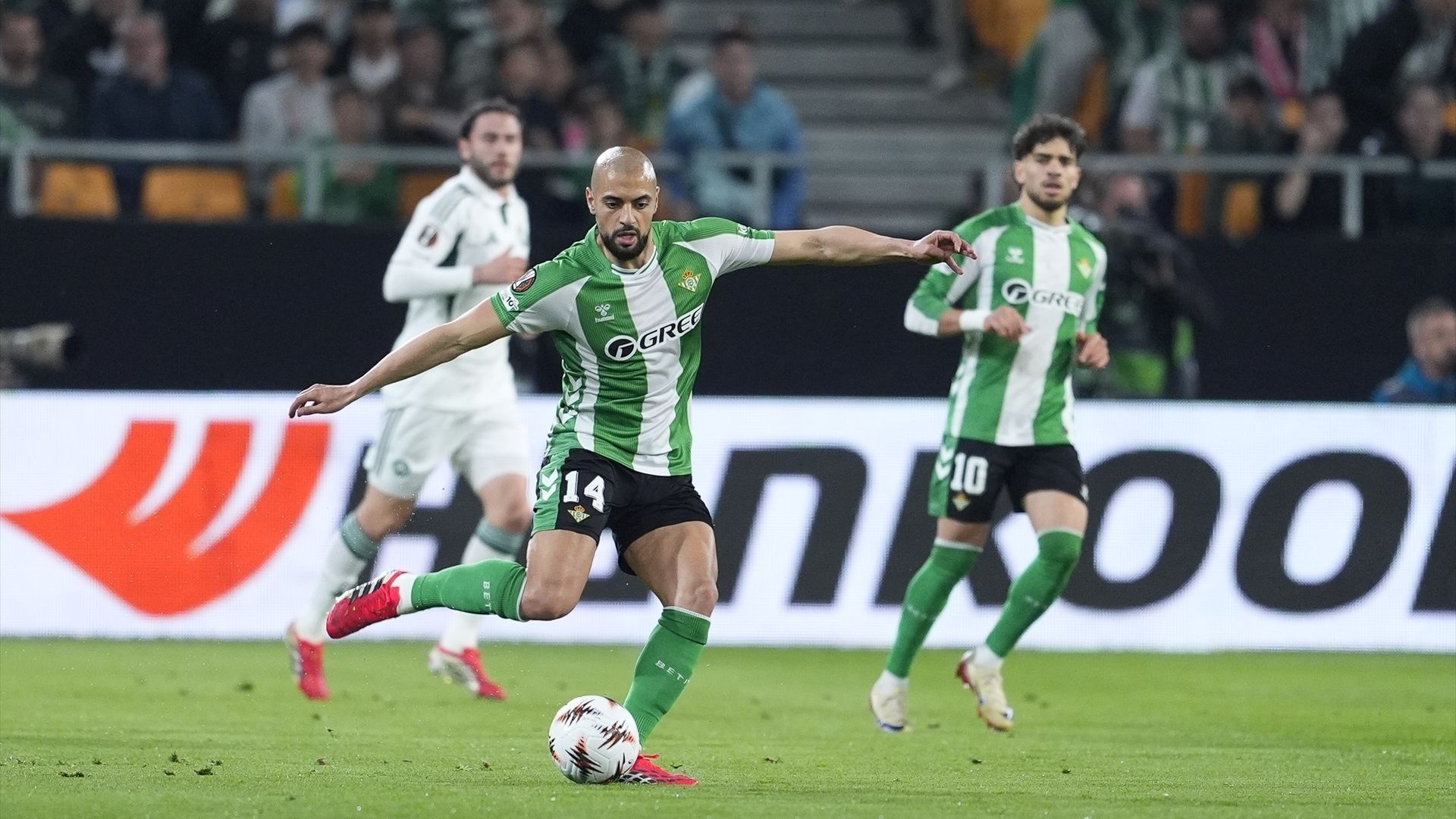 Amrabat, en el Betis - Panathinaikos