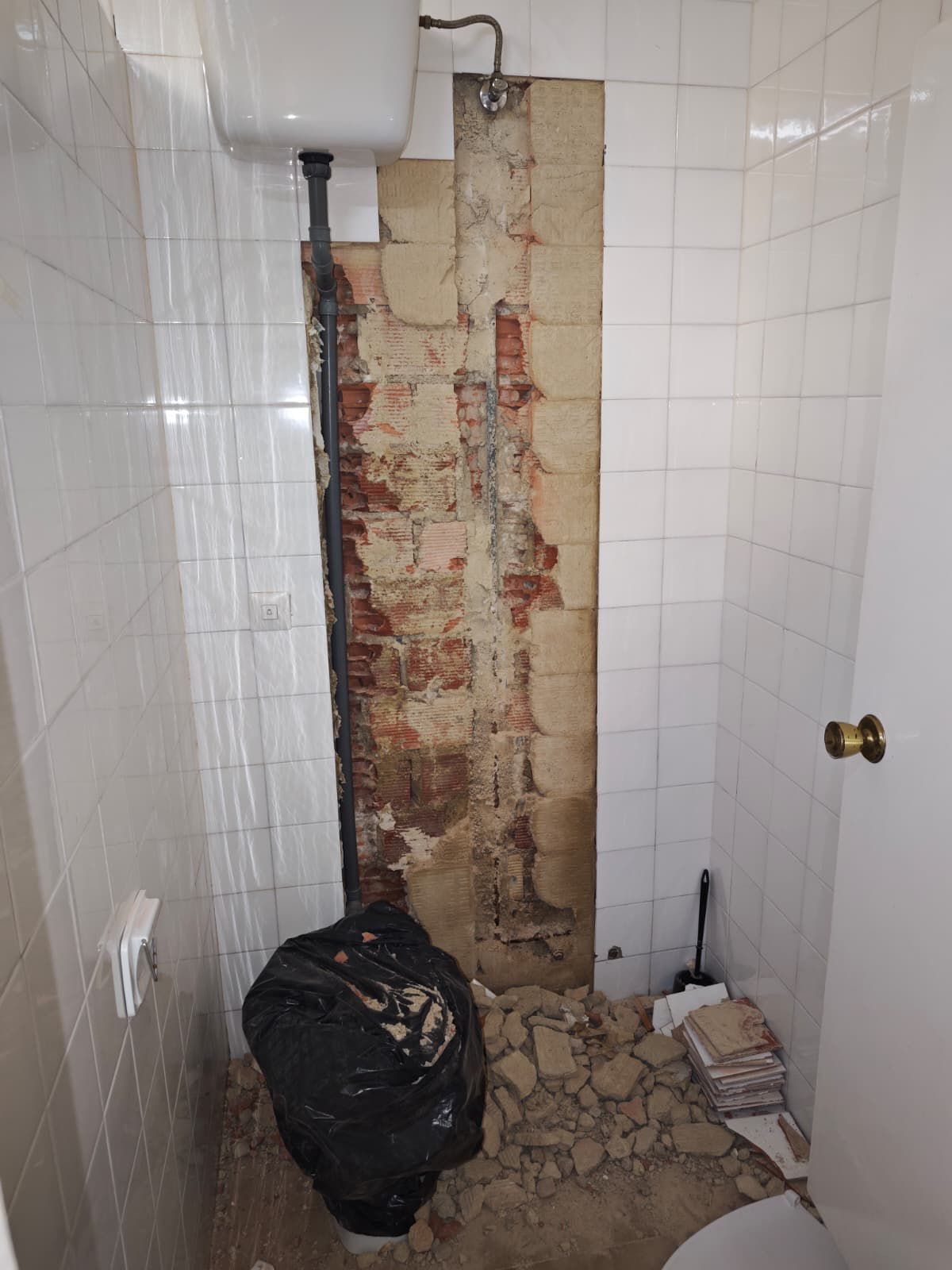 Baño del colegio de Educación Pública Baix Maestrat