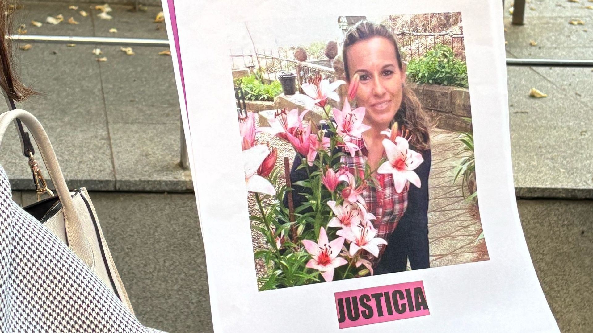 Cartel de Manuela Chavero, la mujer asesinada en Monesterio en 2016, un caso que se resolvió en 2020 Cartel de Manuela Chavero, la mujer asesinada en Monesterio en 2016, un caso que se resolvió en 2020