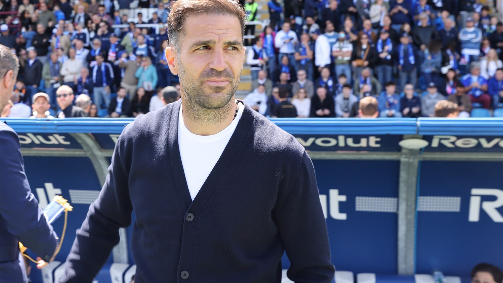 Cesc Fábregas antes de un partido del Como esta temporada