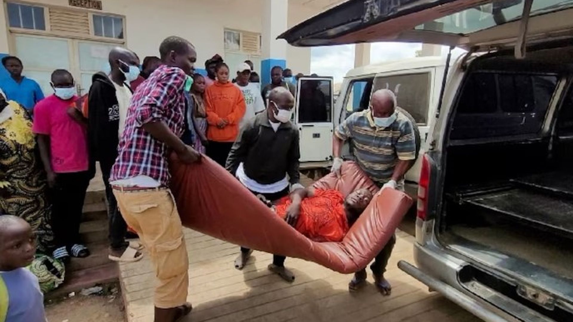 El ébola se extiende por el Congo El ébola se extiende por el Congo