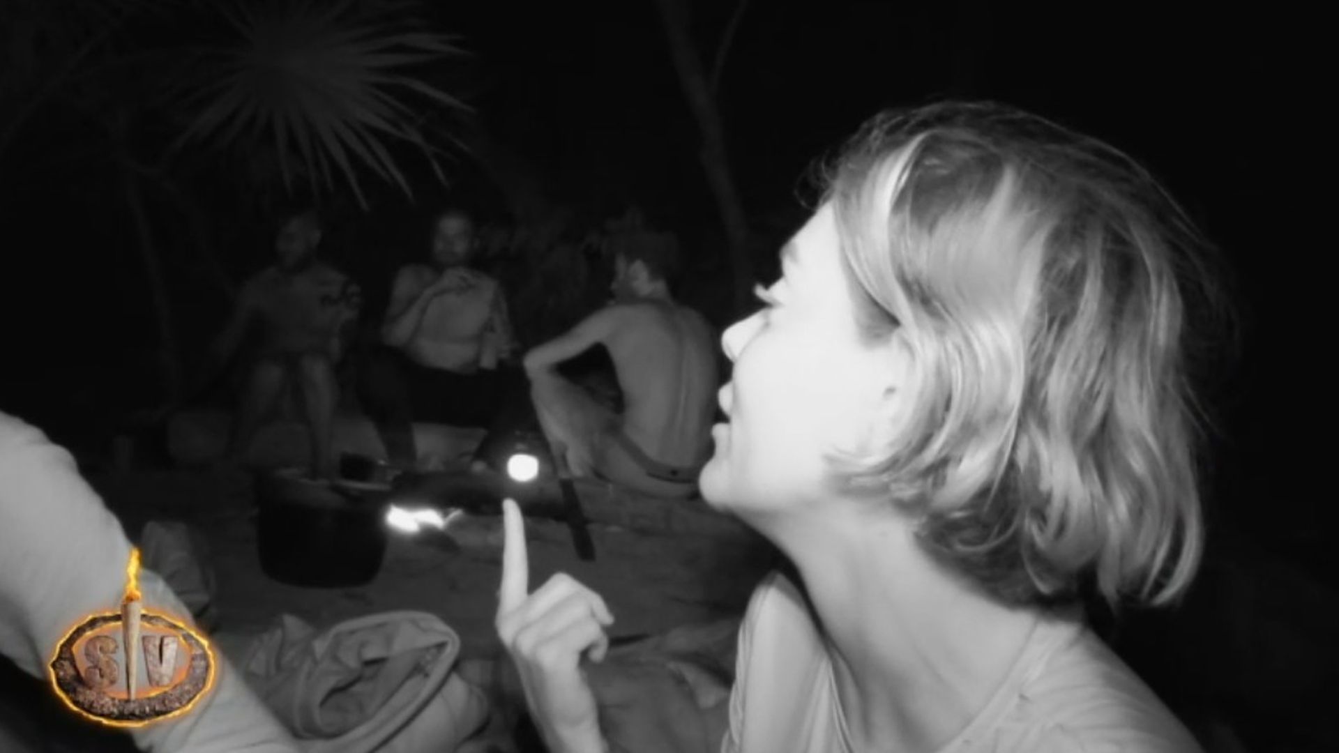 El origen de todo: una discusión entre Claudia y Aratz da el pistoletazo de salida a un robo por parte de la concursante