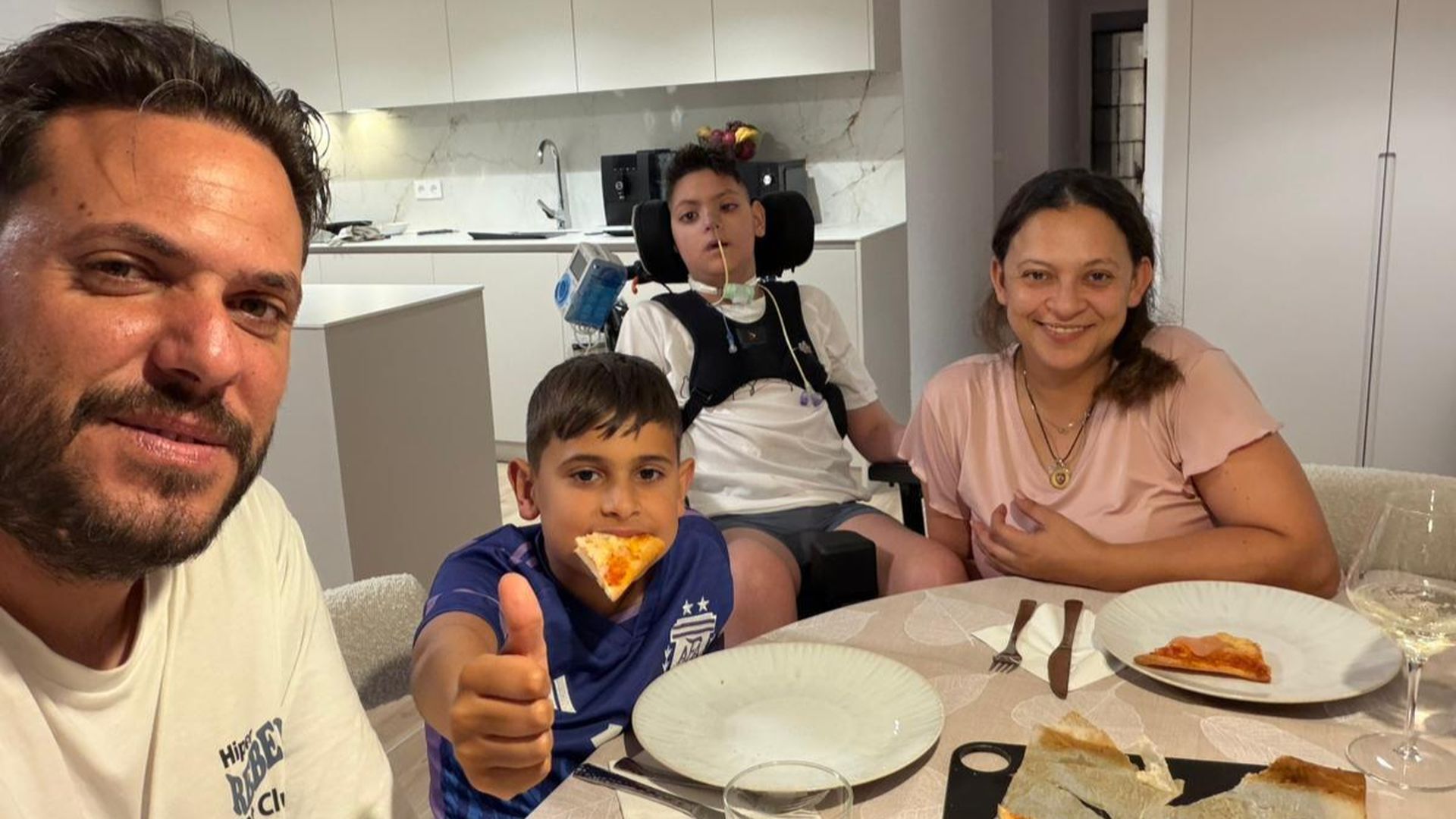 El pequeño Nicolás ya cuenta con una casa adaptada gracias a la solidaridad