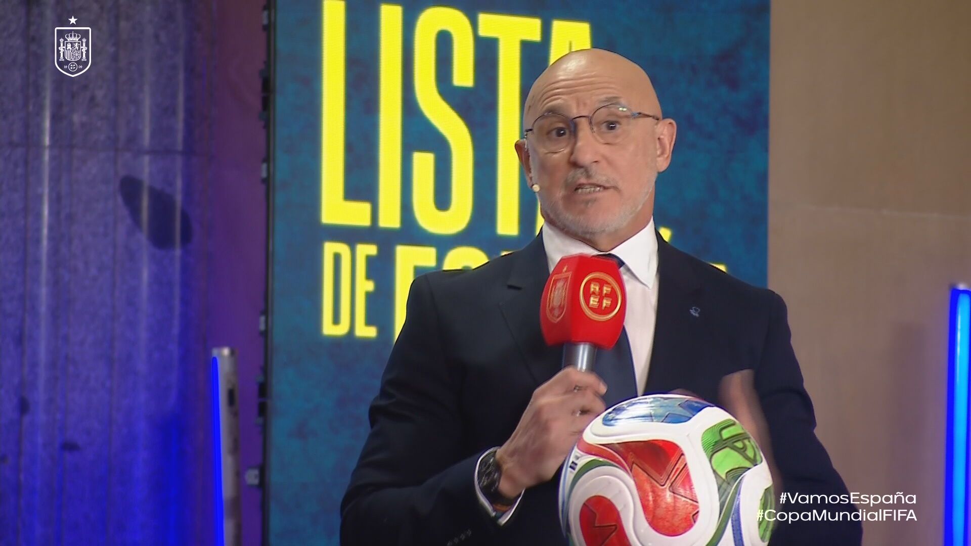 El seleccionador en sala de prensa