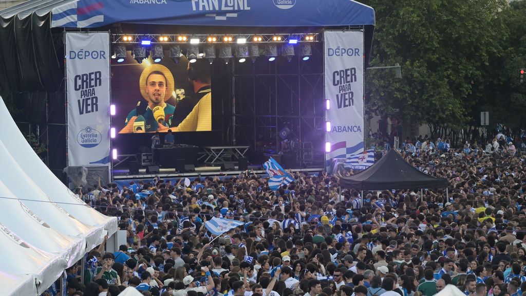 El Deportivo de A Coruña ha celebrado el gran ascenso a primera: se desata la locura entre los protagonistas y fans de toda España