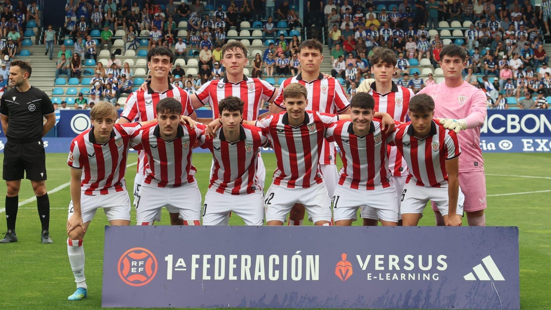 Jugadores del Bilbao Athletic, durante un partido esta temporada.