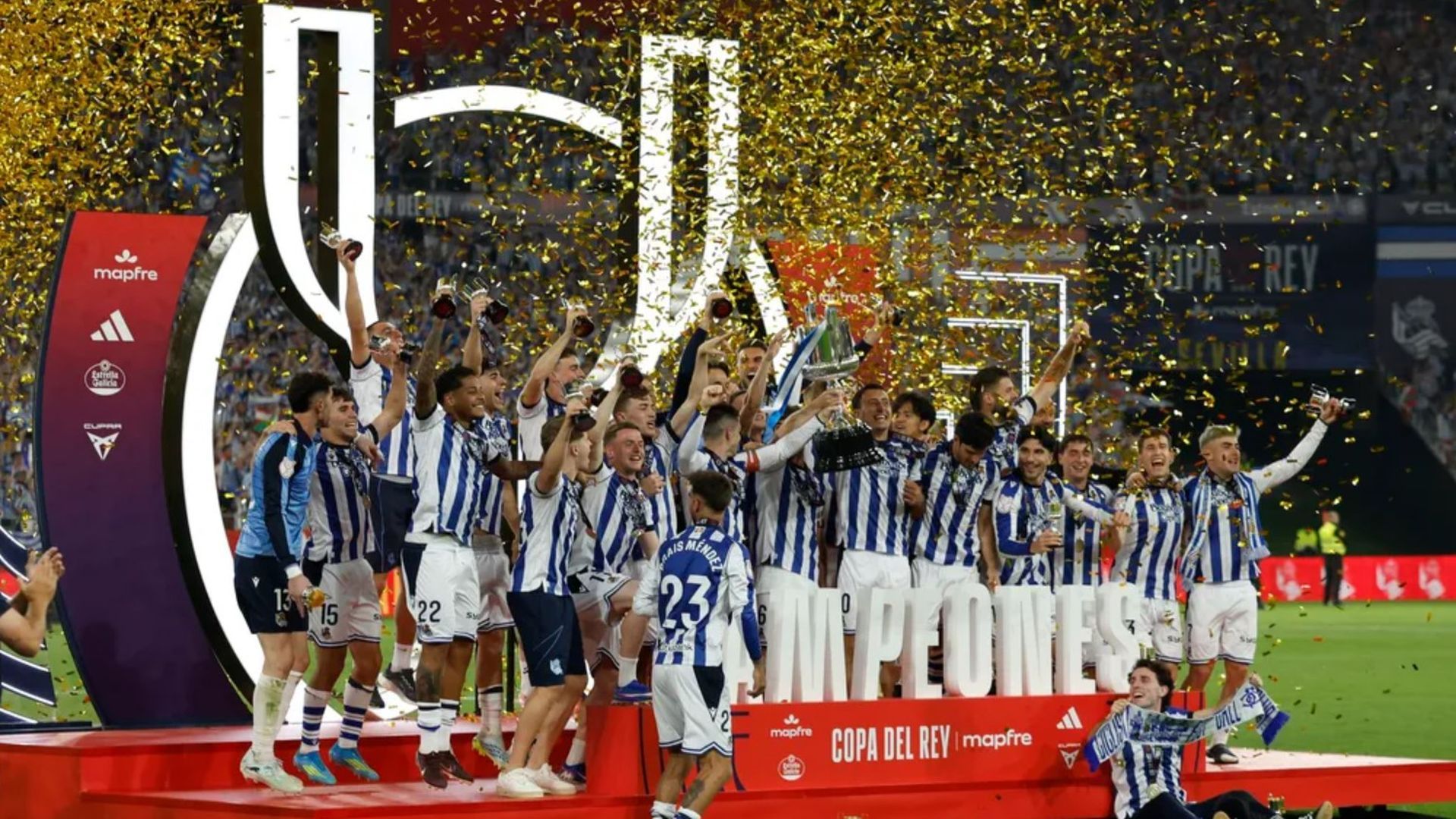 La Real Sociedad celebra la Copa del Rey La Real Sociedad celebra la Copa del Rey