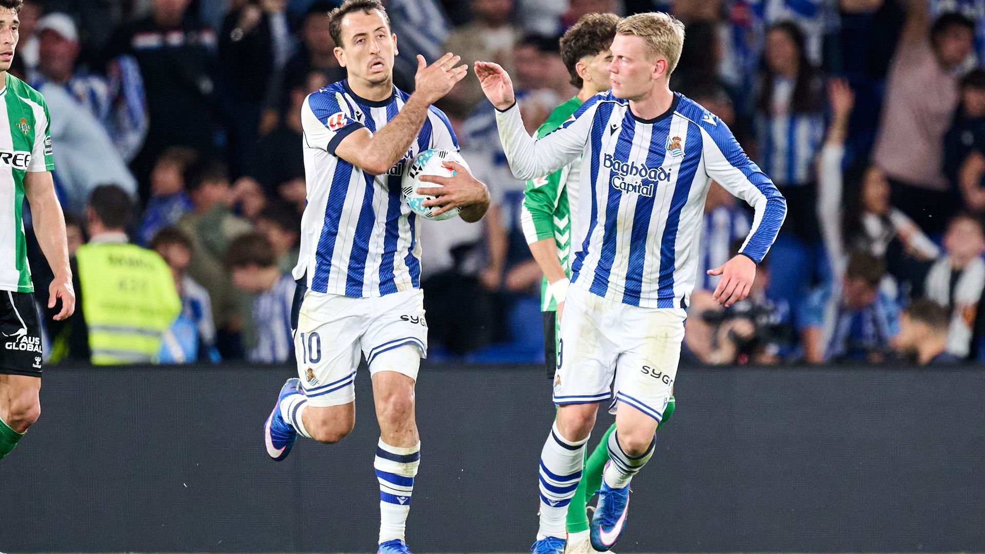 Mikel Oyarzabal y Orri Óskarsson en la Real Sociedad