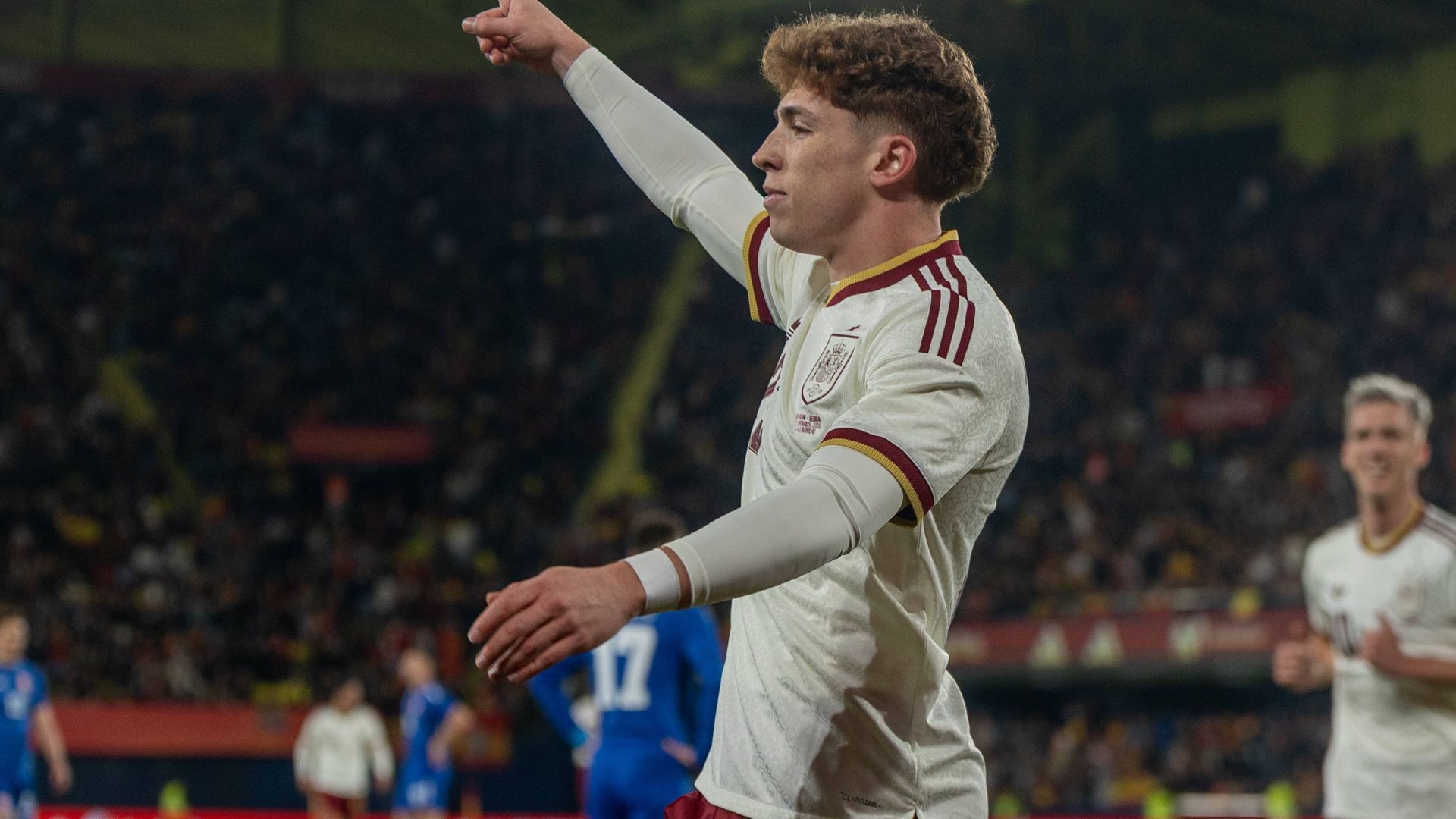 Víctor Muñoz celebra su gol en su debut con la Selección Española Víctor Muñoz celebra su gol en su debut con la Selección Española