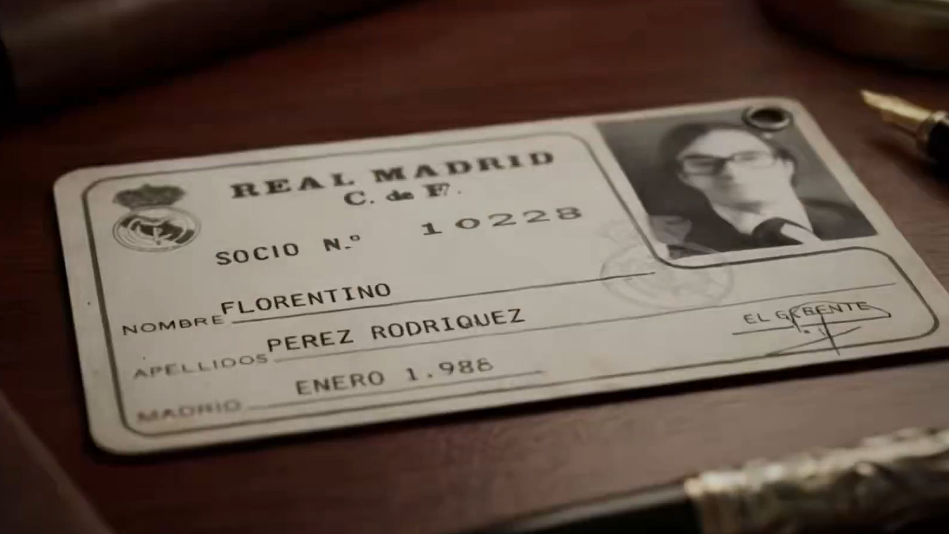Carnet de socio de Florentino Pérez en la campaña electoral Carnet de socio de Florentino Pérez en la campaña electoral