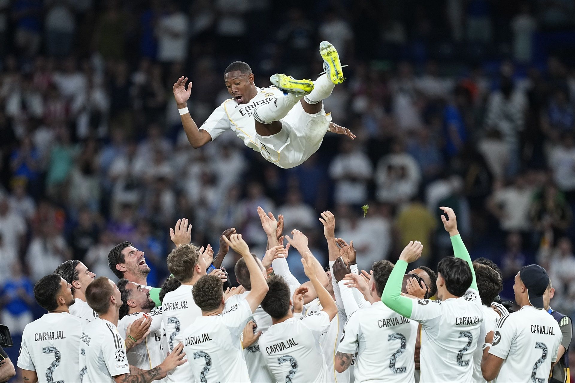 David Alaba durante su despedida como jugador del Real Madrid
