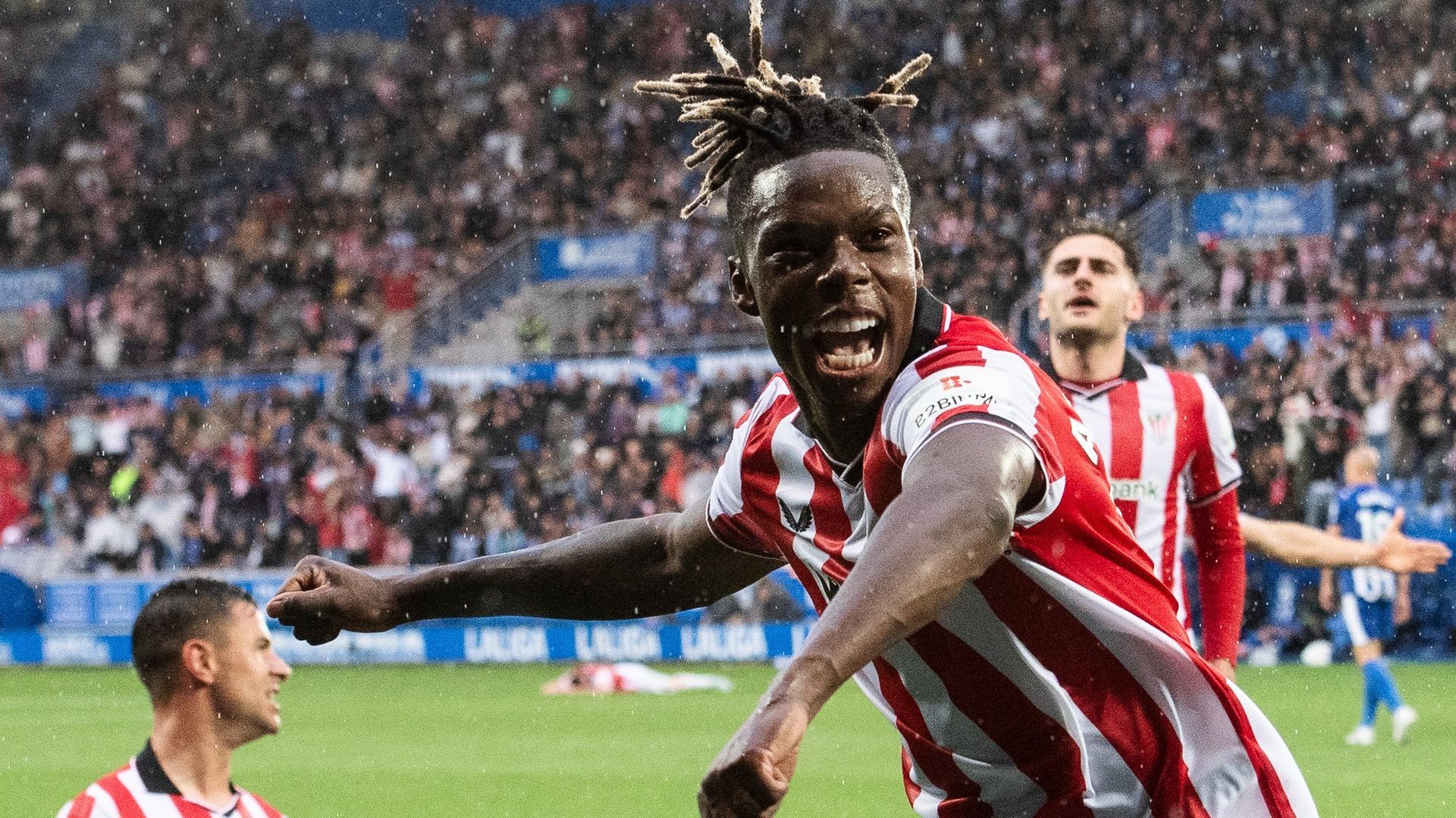 Doblete de Nico Williams en el derbi ante el Alavés en Mendizorrotza