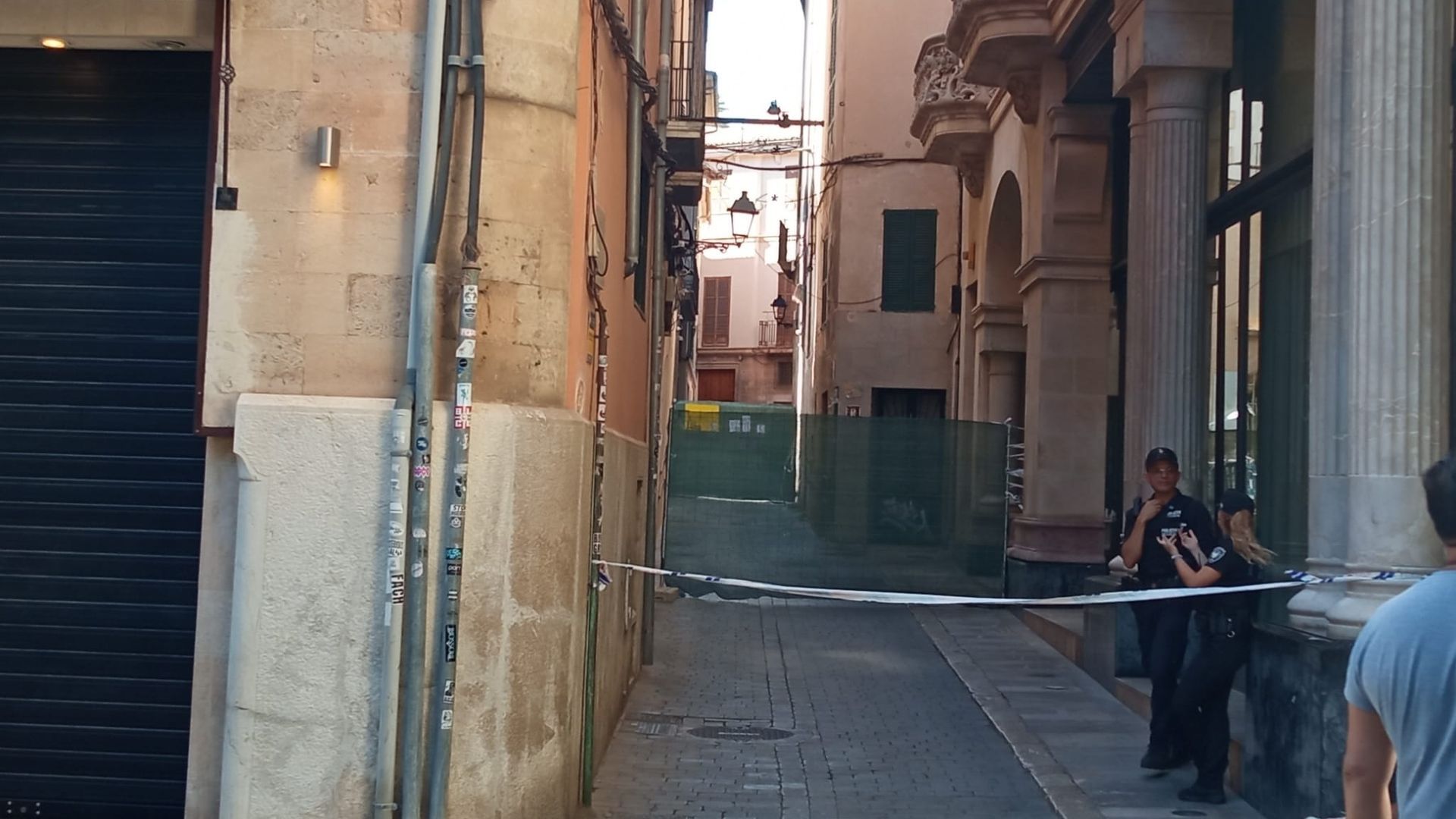 El derrumbe ha afectado a la vivienda situada en el número 3 de la calle Can Pueyo El derrumbe ha afectado a la vivienda situada en el número 3 de la calle Can Pueyo