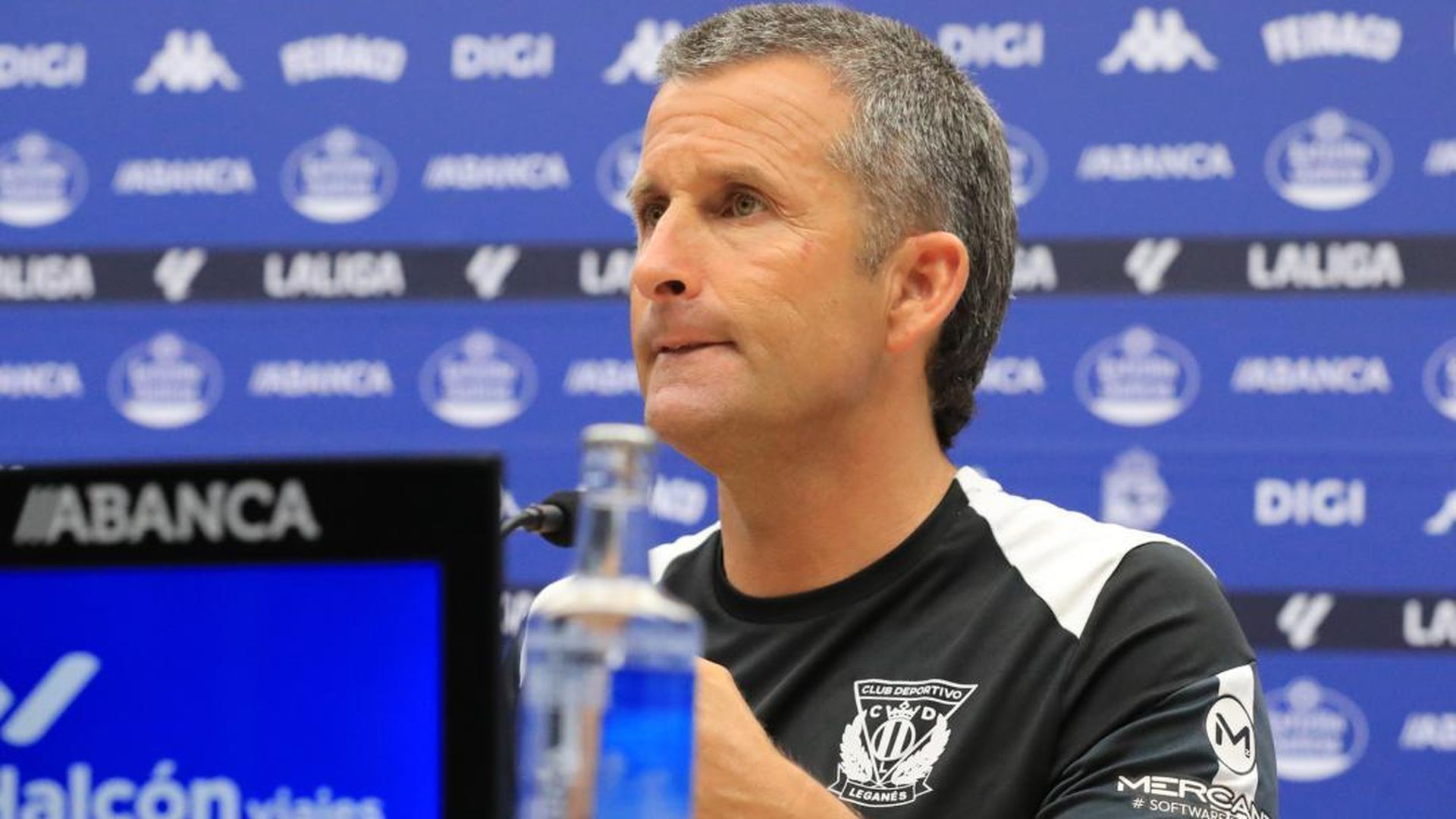 Igor Oca, en una rueda de prensa del Leganés