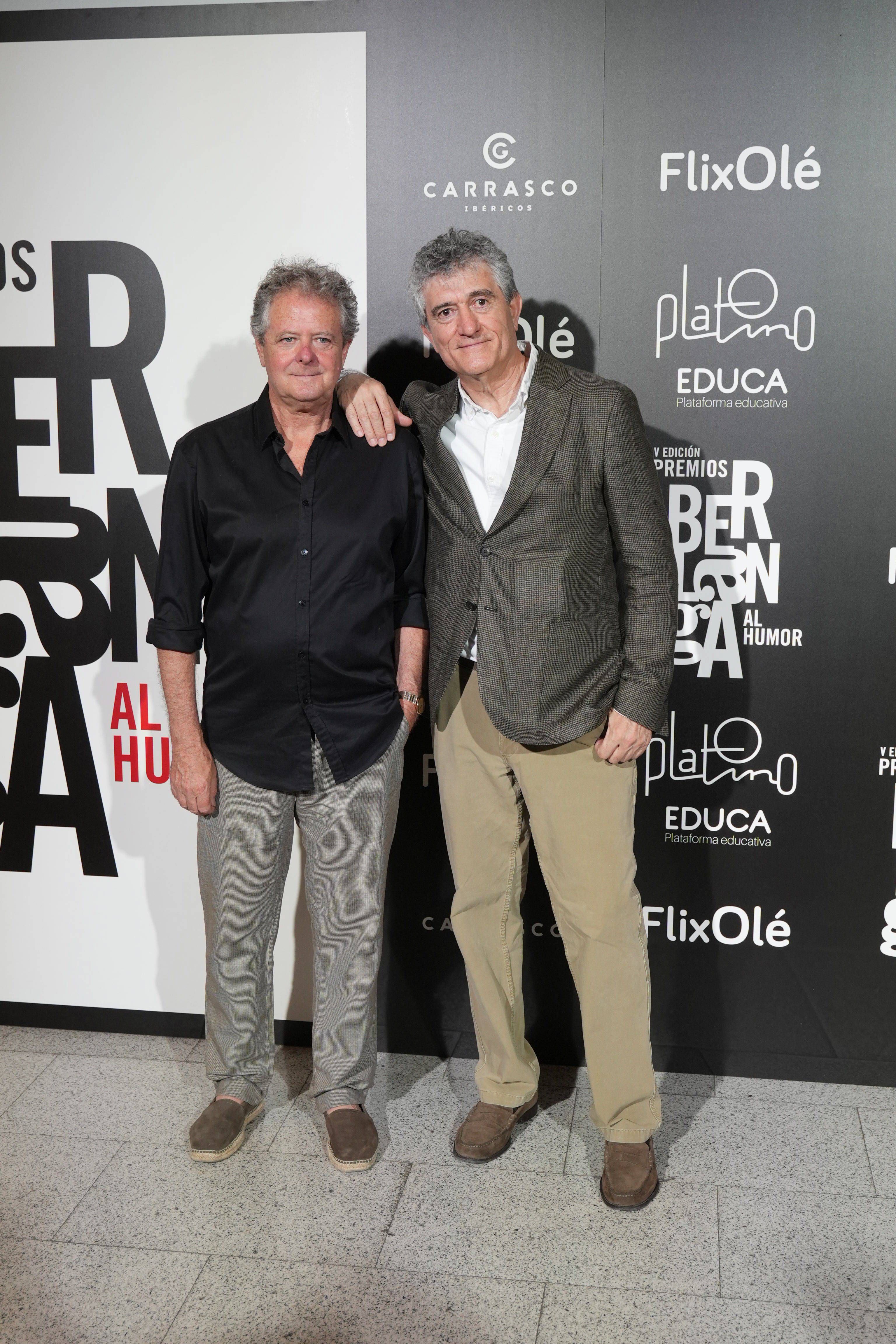Juan Luis Cano y Guillermo Fesser, en la alfombra roja de los Premios Berlanga al Humor 2026