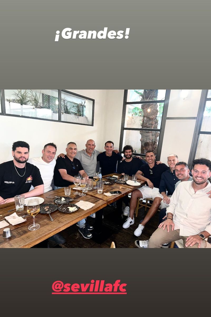 La comida de despedida del cuerpo técnico de Luis García Plaza