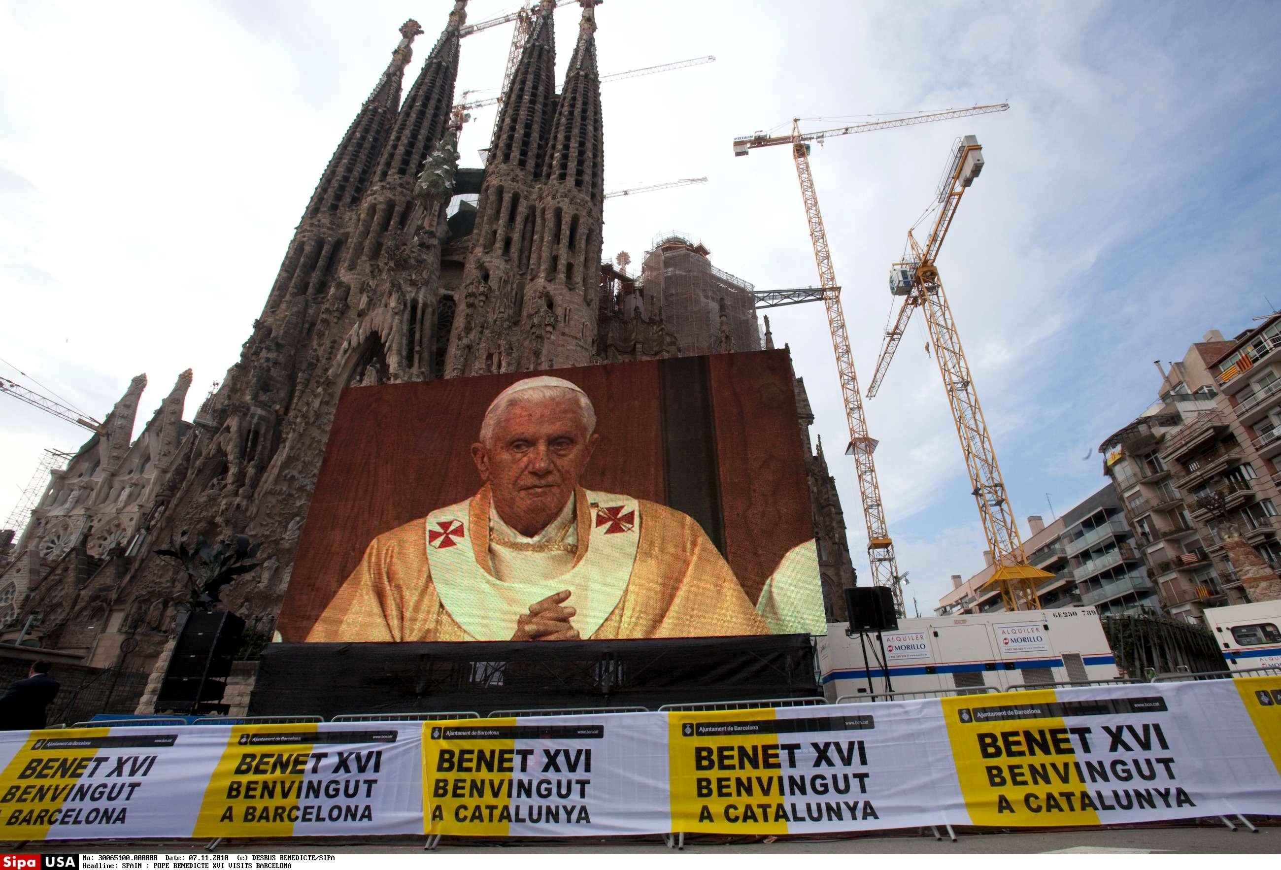 Benedicto XVI en la Sagrada Familia de Barcelona en 2010