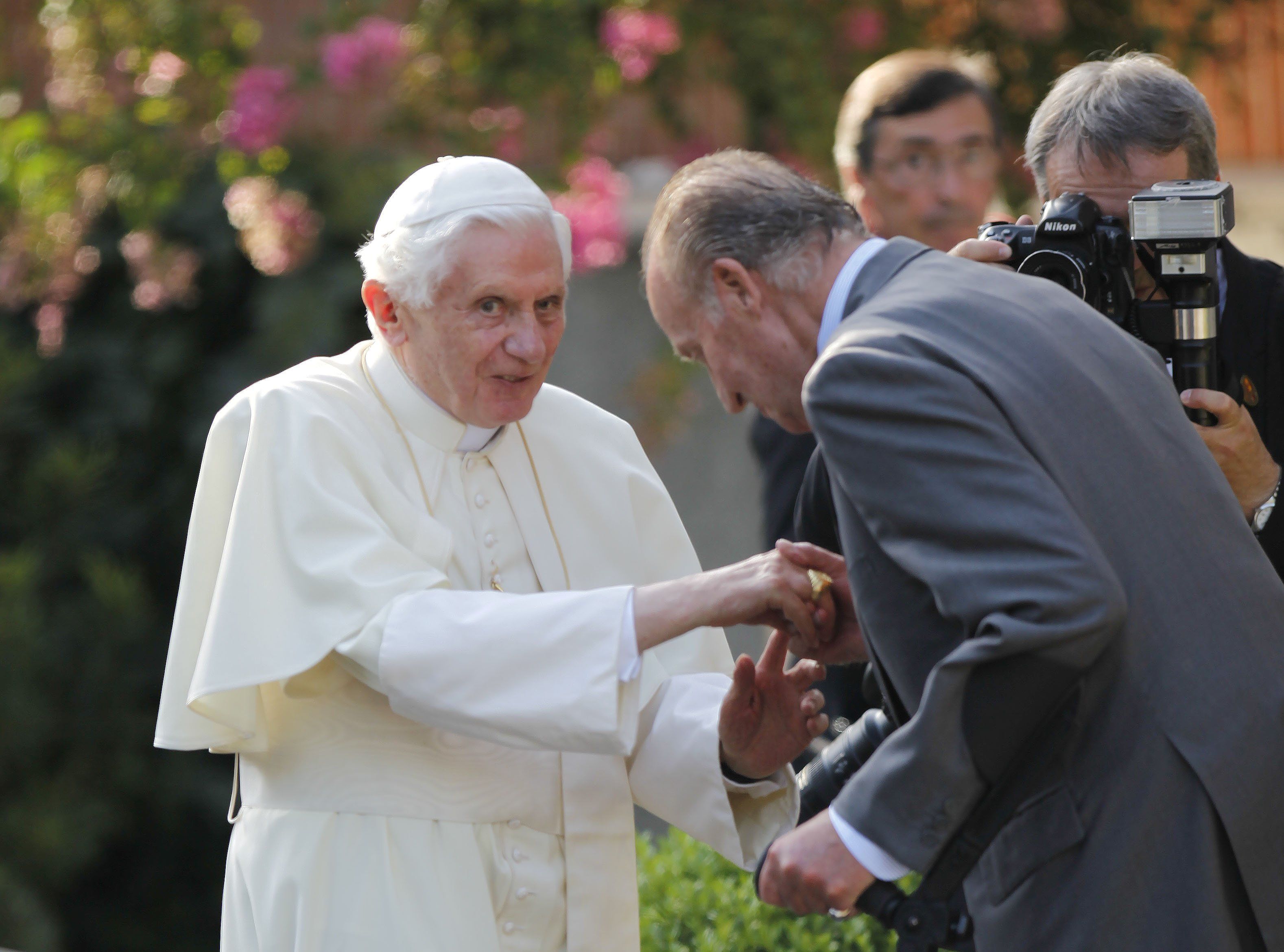 El rey emérito y Benedicto XVI en Mallorca en 2010