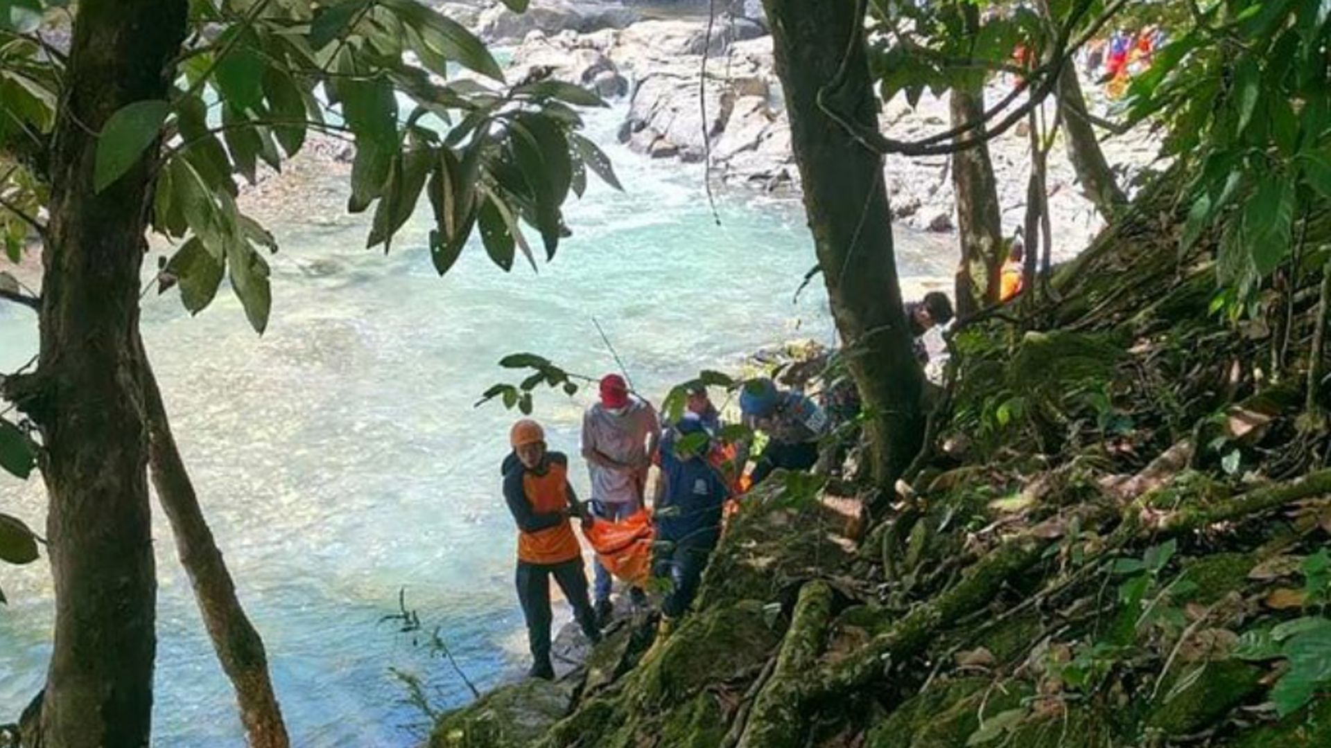 Los cuerpos de los turistas austraiacos fueron encontrados en el río Los cuerpos de los turistas austraiacos fueron encontrados en el río