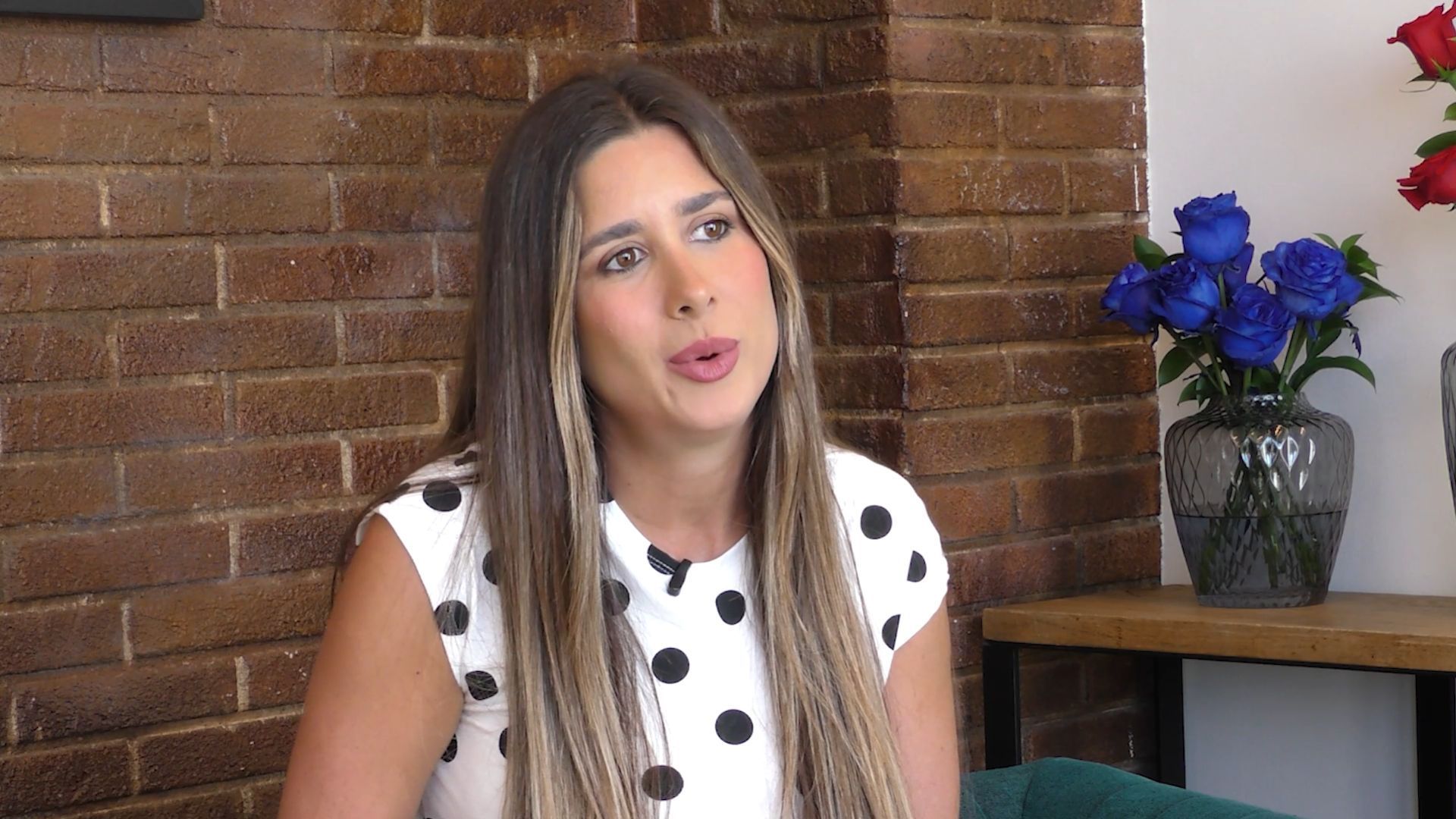 Mercedes Ron se sincera sobre el amor y desvela cómo conoció a su marido: “Era mi crush del instituto”