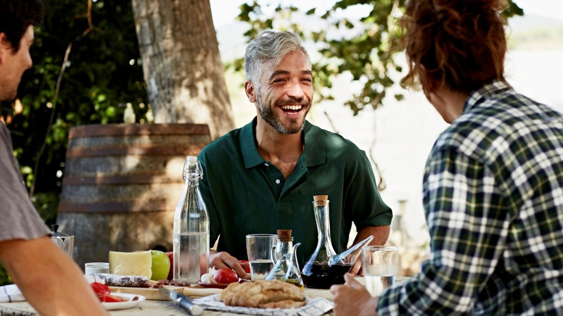 Reencontrarse con viejos amigos y hacer nuevos Reencontrarse con viejos amigos y hacer nuevos