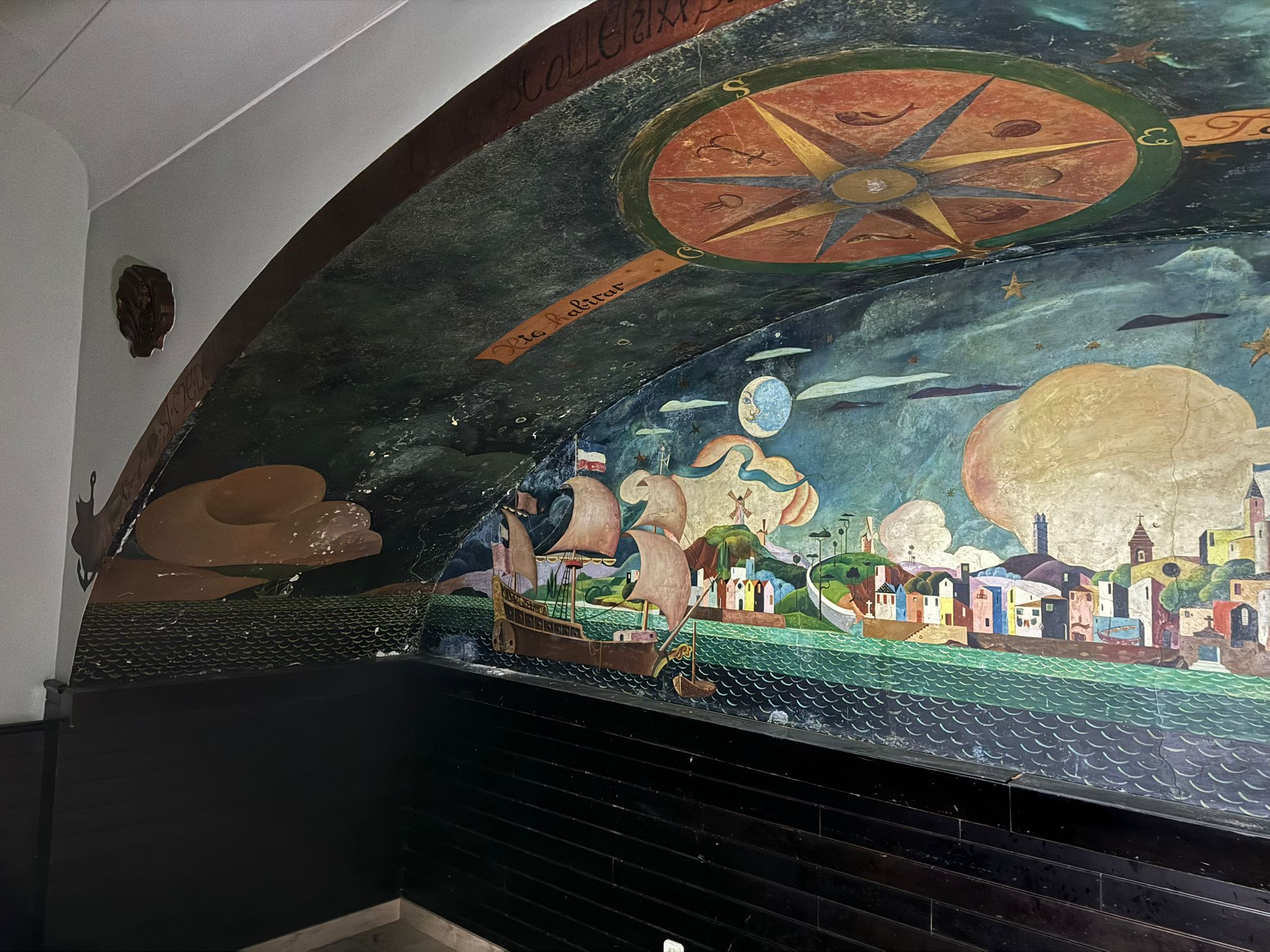 Uno de los murales pintados por Lugrís en el antiguo restaurante