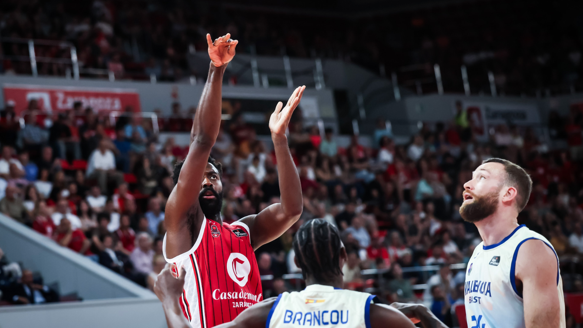 Valencia Basket regresa a la Liga Endesa con un triunfo en Zaragoza (86-98)